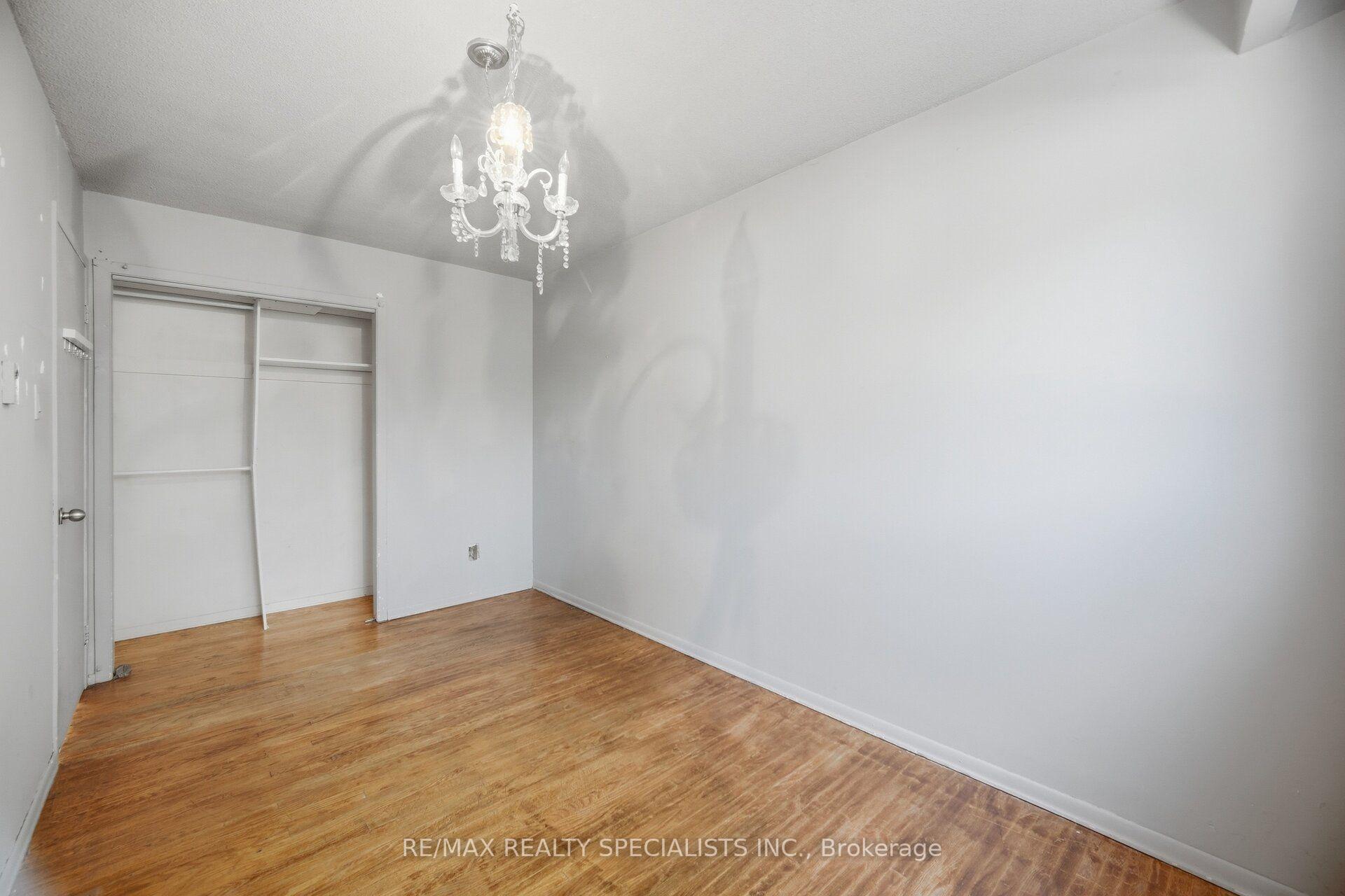 Photo 26 of 1169 Lakeshore Road E, Mississauga, Lakeview — HOMEH