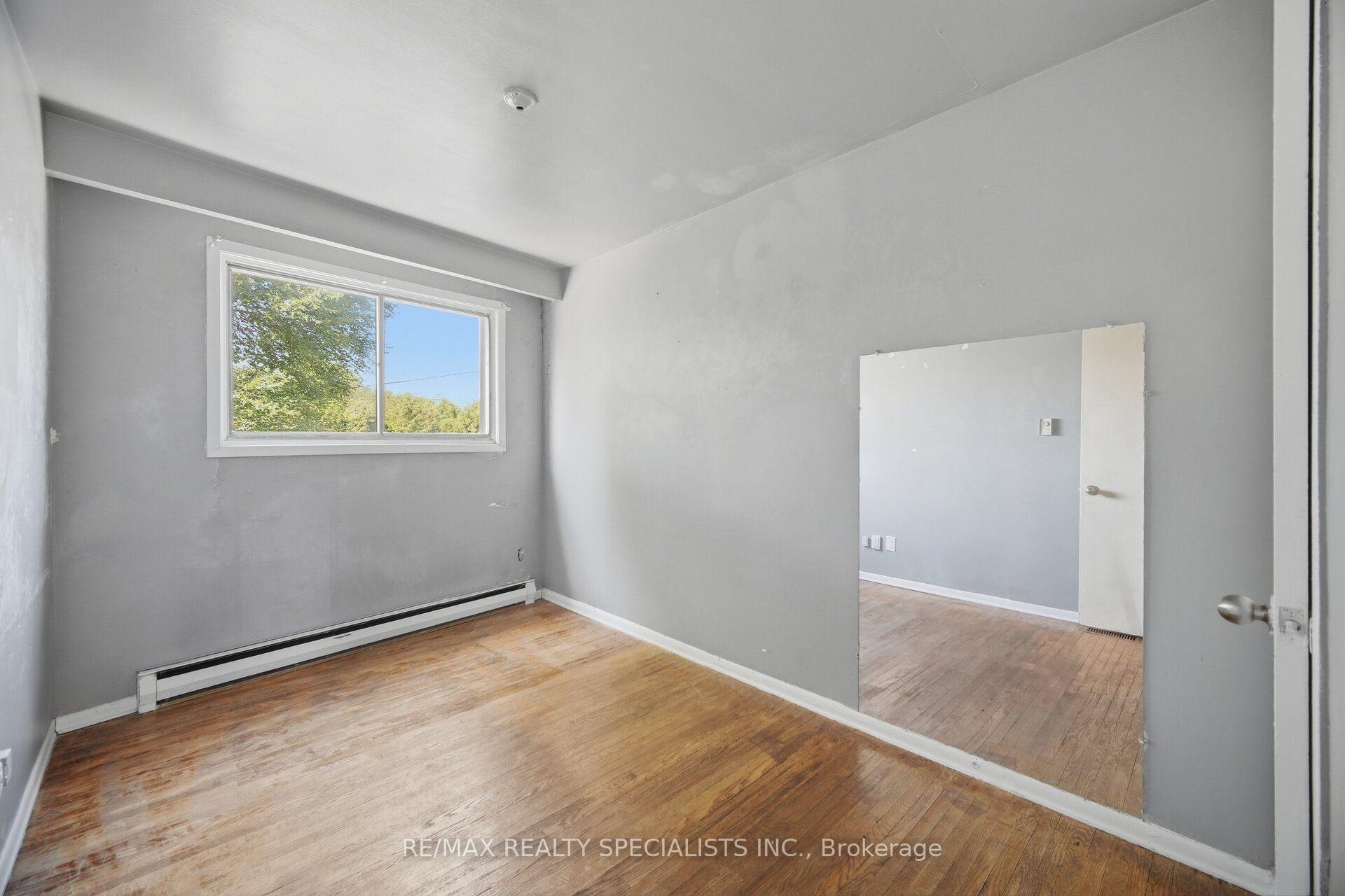 Photo 19 of 1169 Lakeshore Road E, Mississauga, Lakeview — HOMEH