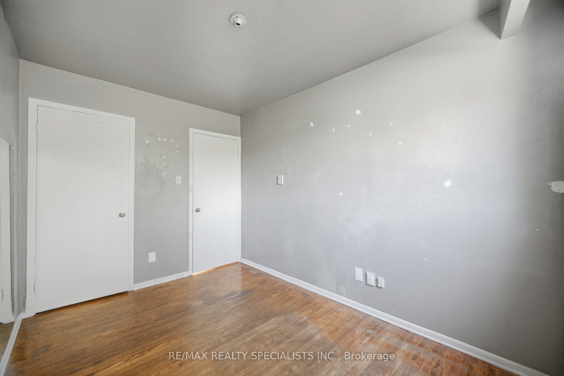 Photo 29 of 1169 Lakeshore Road E, Mississauga, Lakeview — HOMEH