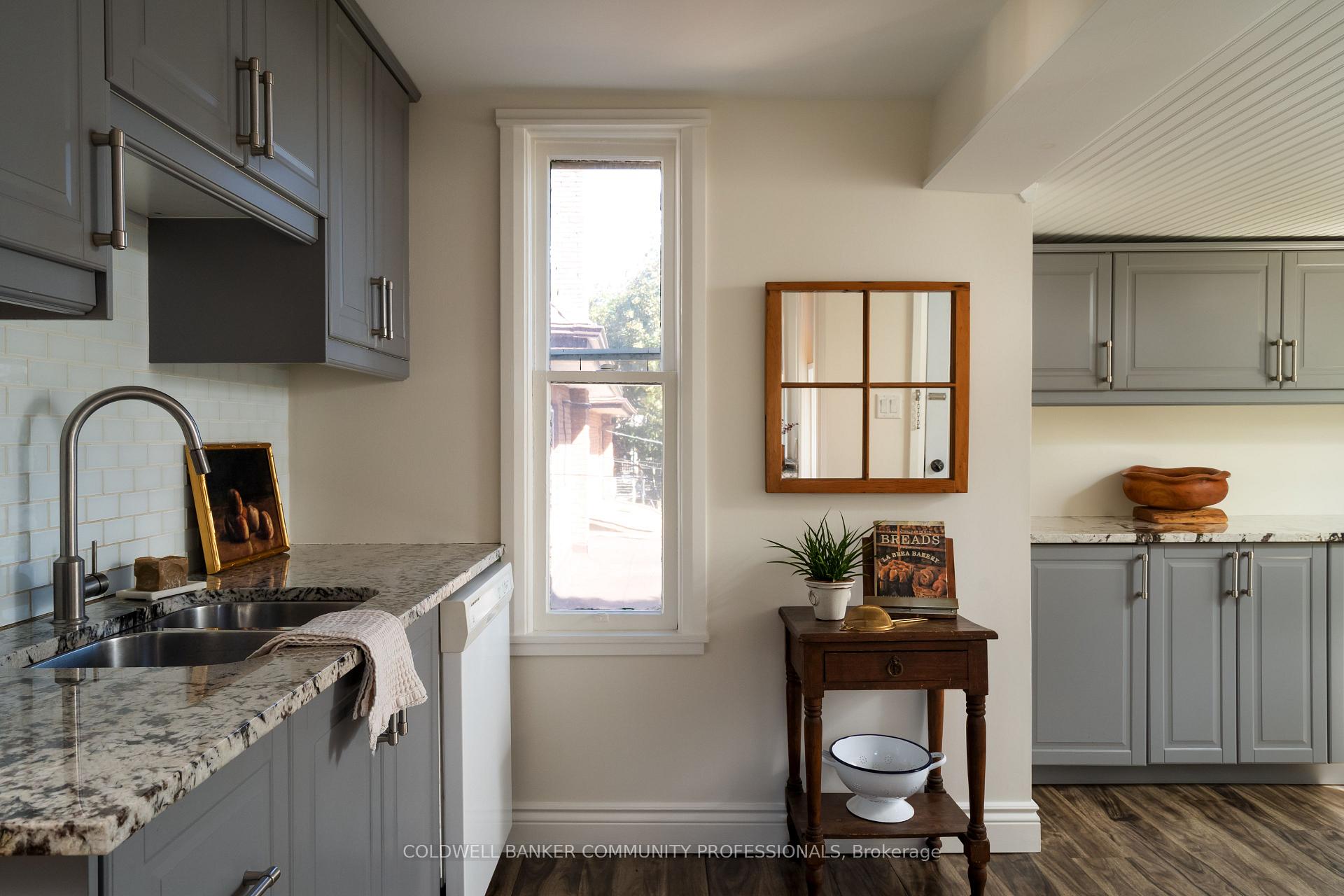 Photo 11 of 155 Sherman Avenue S, Hamilton, Blakeley — HOMEH