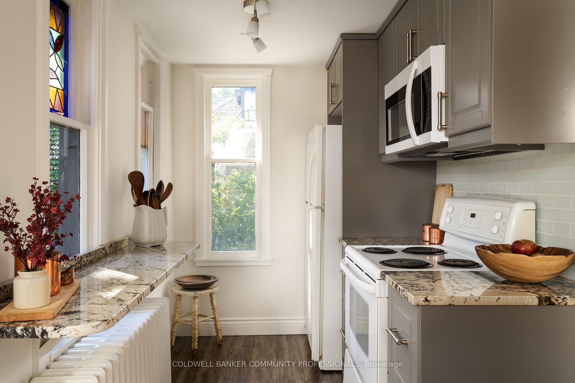 Photo 12 of 155 Sherman Avenue S, Hamilton, Blakeley — HOMEH