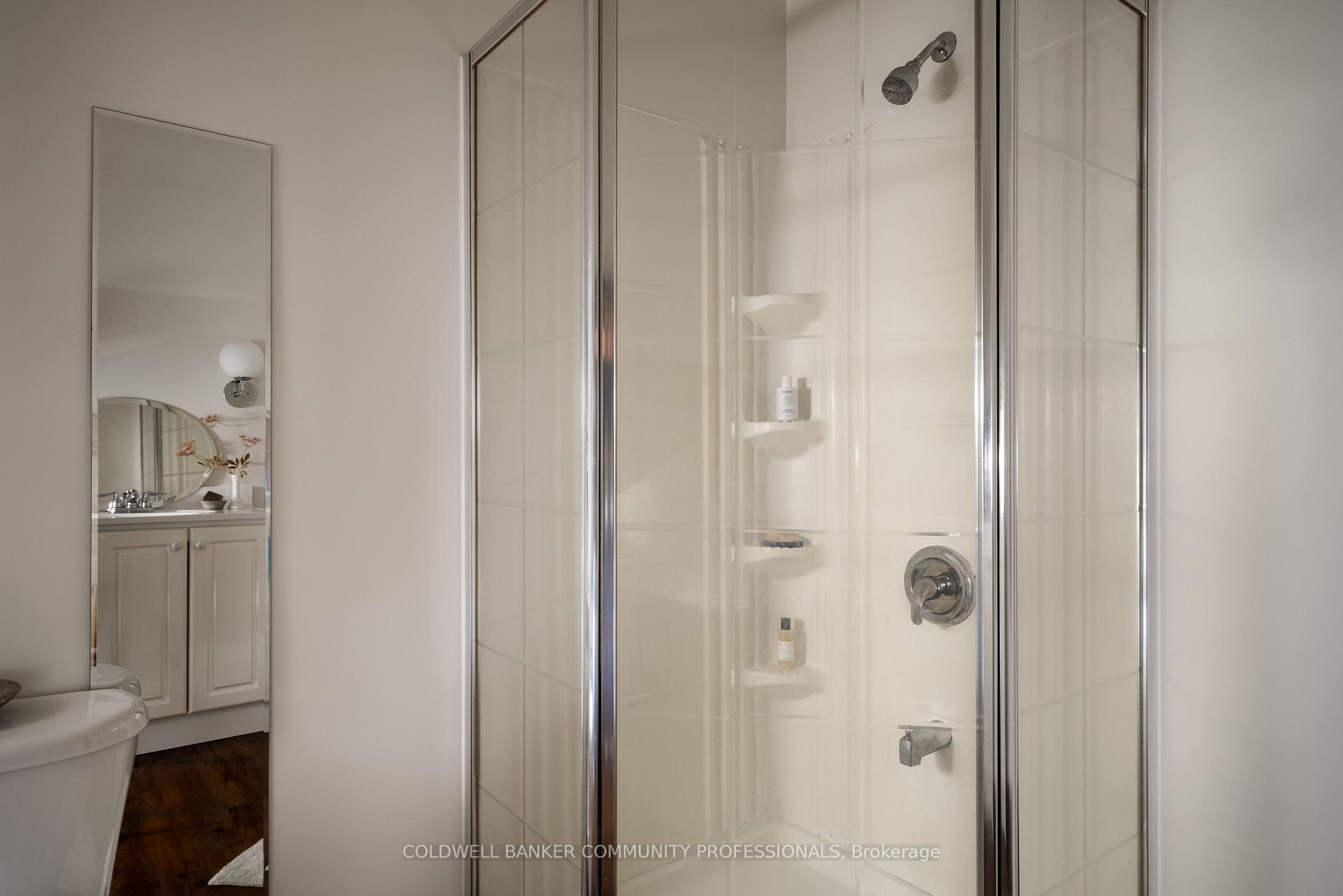 Photo 25 of 155 Sherman Avenue S, Hamilton, Blakeley — HOMEH
