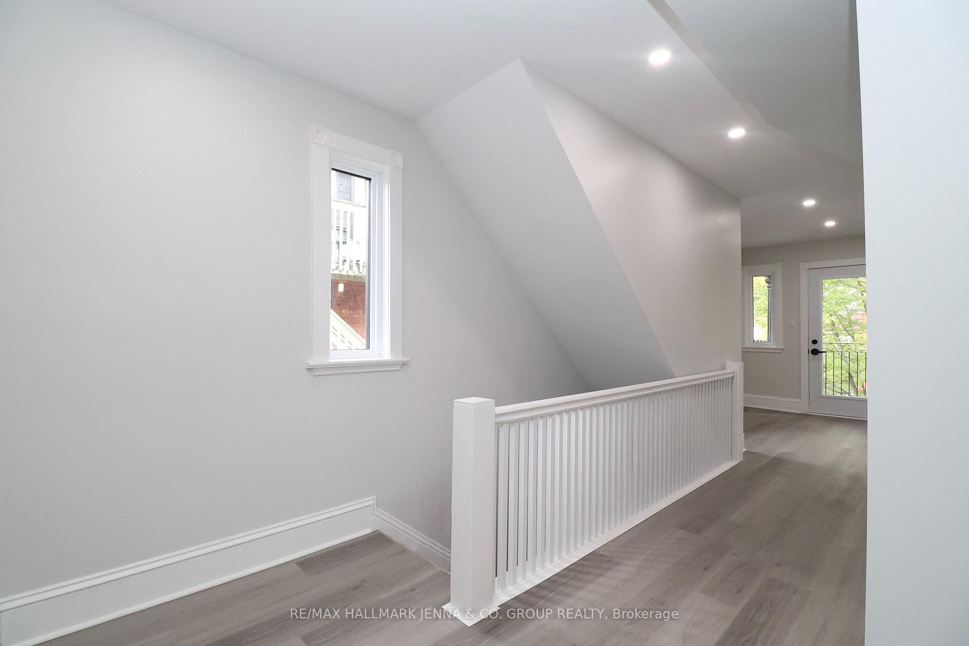 Photo 4 of Unit 3, 332 Osgoode Street, Ottawa, Sandy Hill — HOMEH