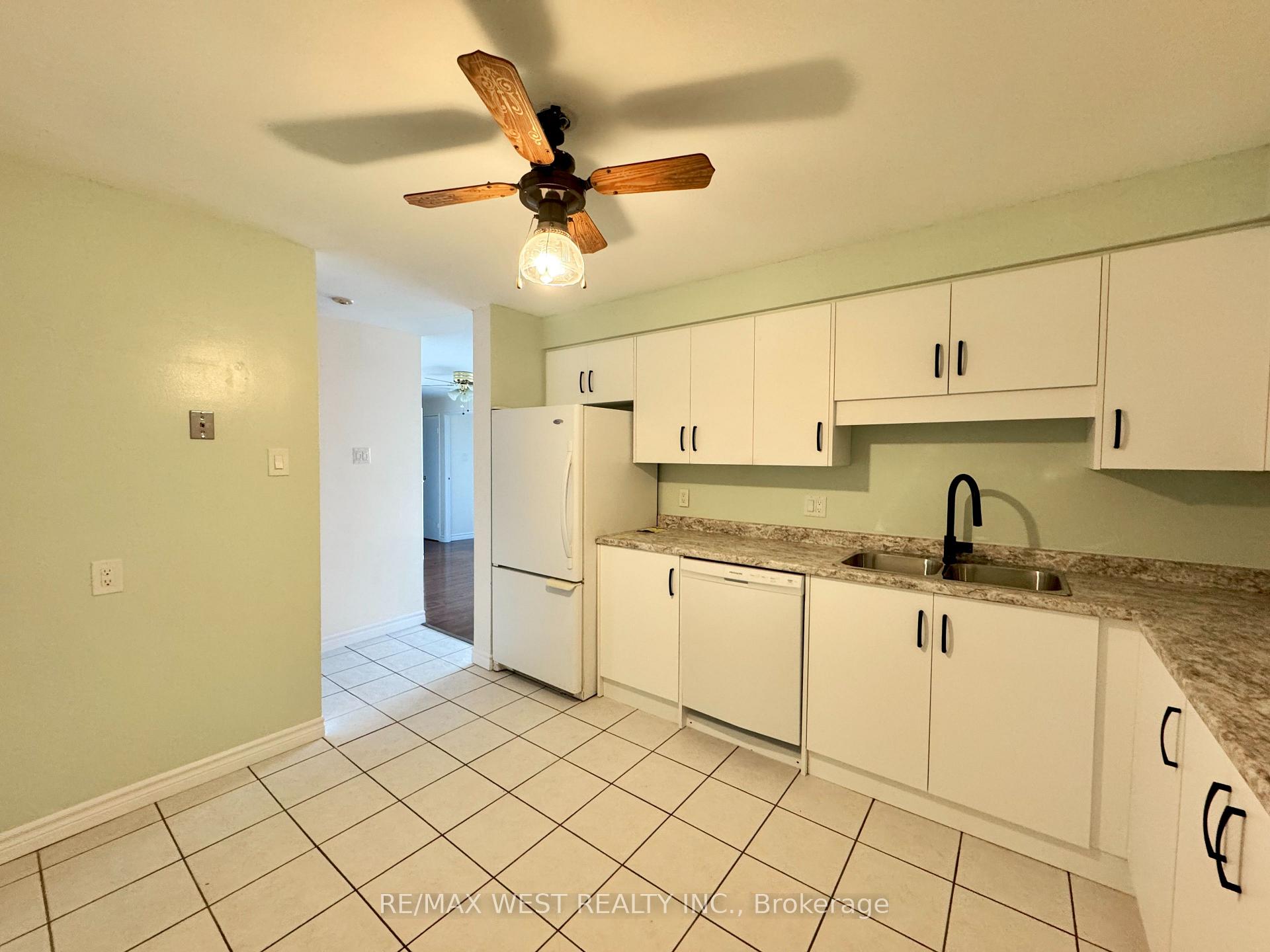 Photo 11 of Unit 1506, 55 Green Valley Drive, Kitchener, Pioneer Park — HOMEH