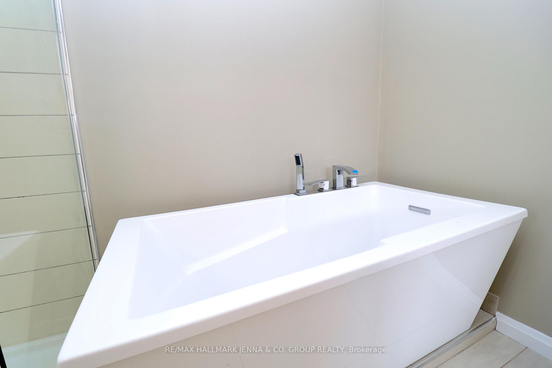 Photo 17 of Unit 3, 331 Osgoode Street, Ottawa, Sandy Hill — HOMEH