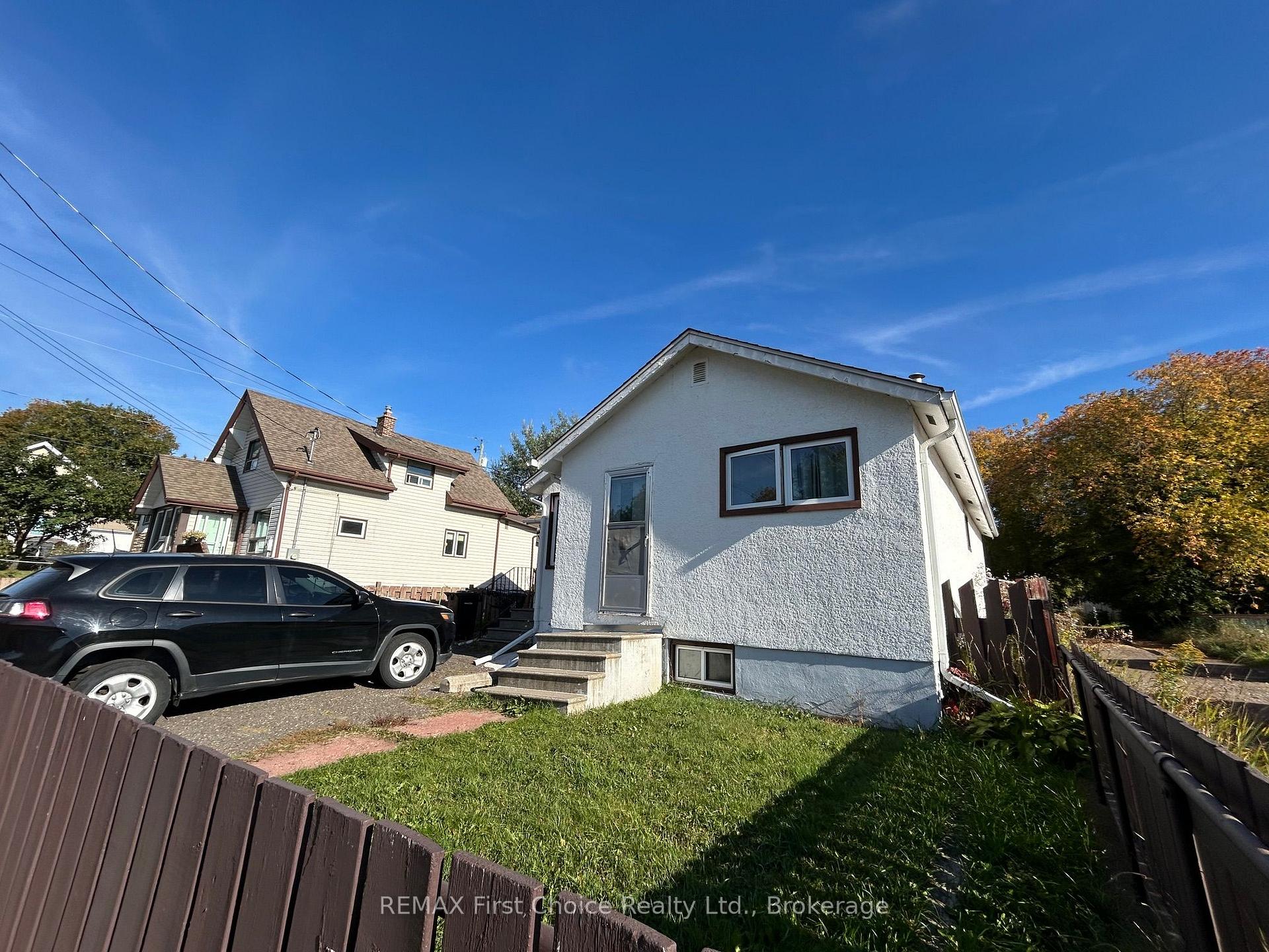 Photo 2 of 344 Cornwall Avenue, Thunder Bay, Court / Cumberland — HOMEH