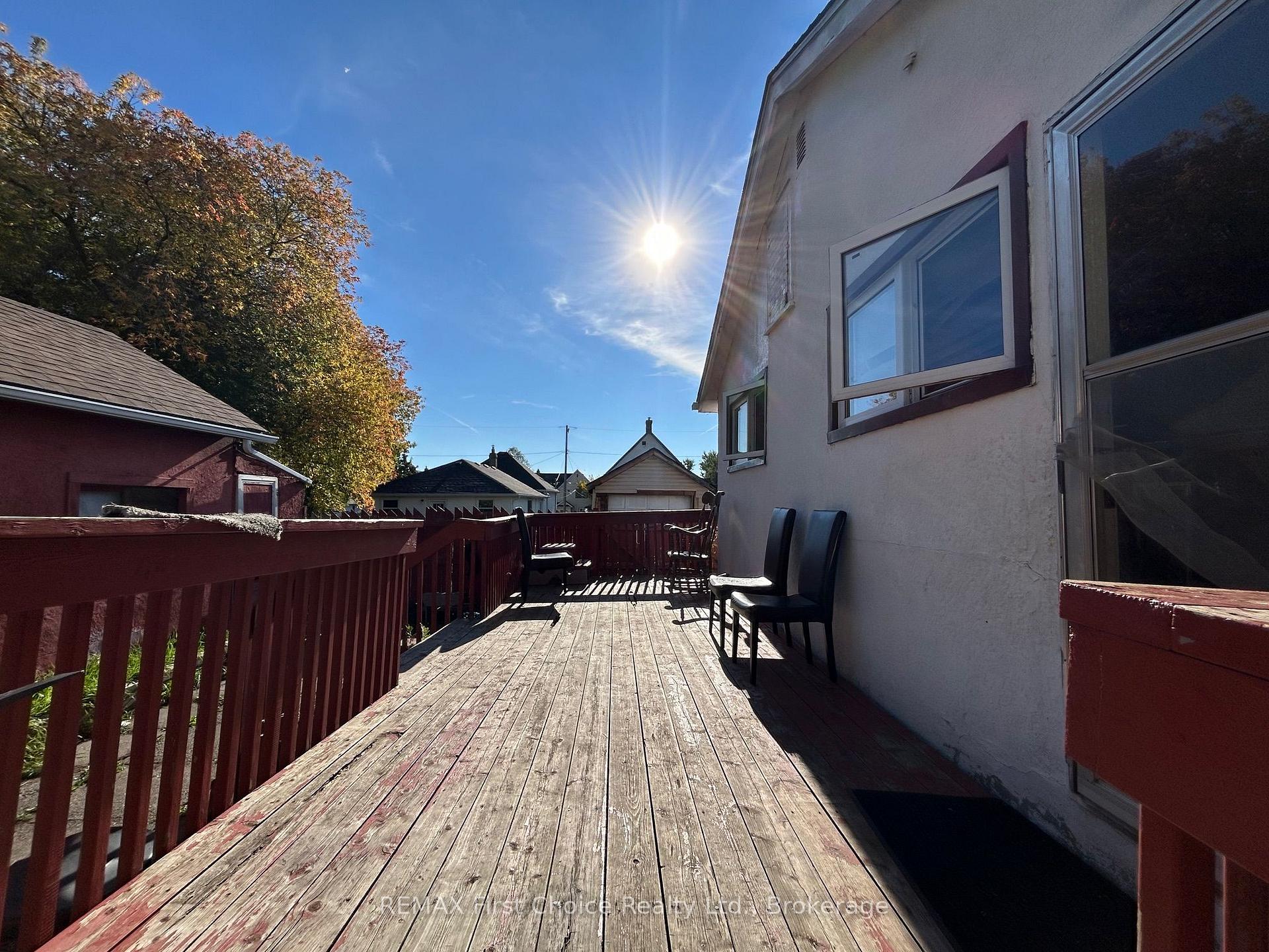 Photo 5 of 344 Cornwall Avenue, Thunder Bay, Court / Cumberland — HOMEH