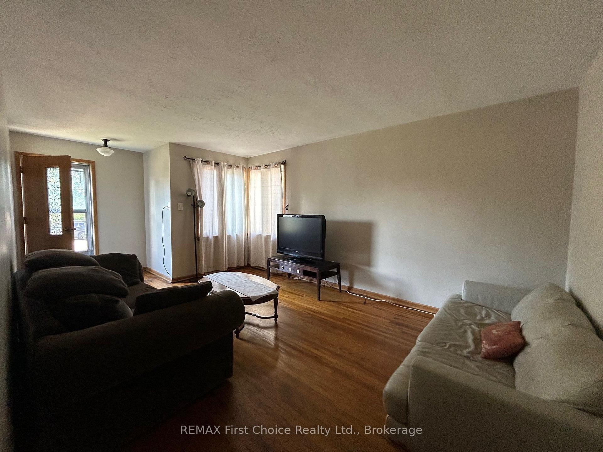 Photo 8 of 344 Cornwall Avenue, Thunder Bay, Court / Cumberland — HOMEH