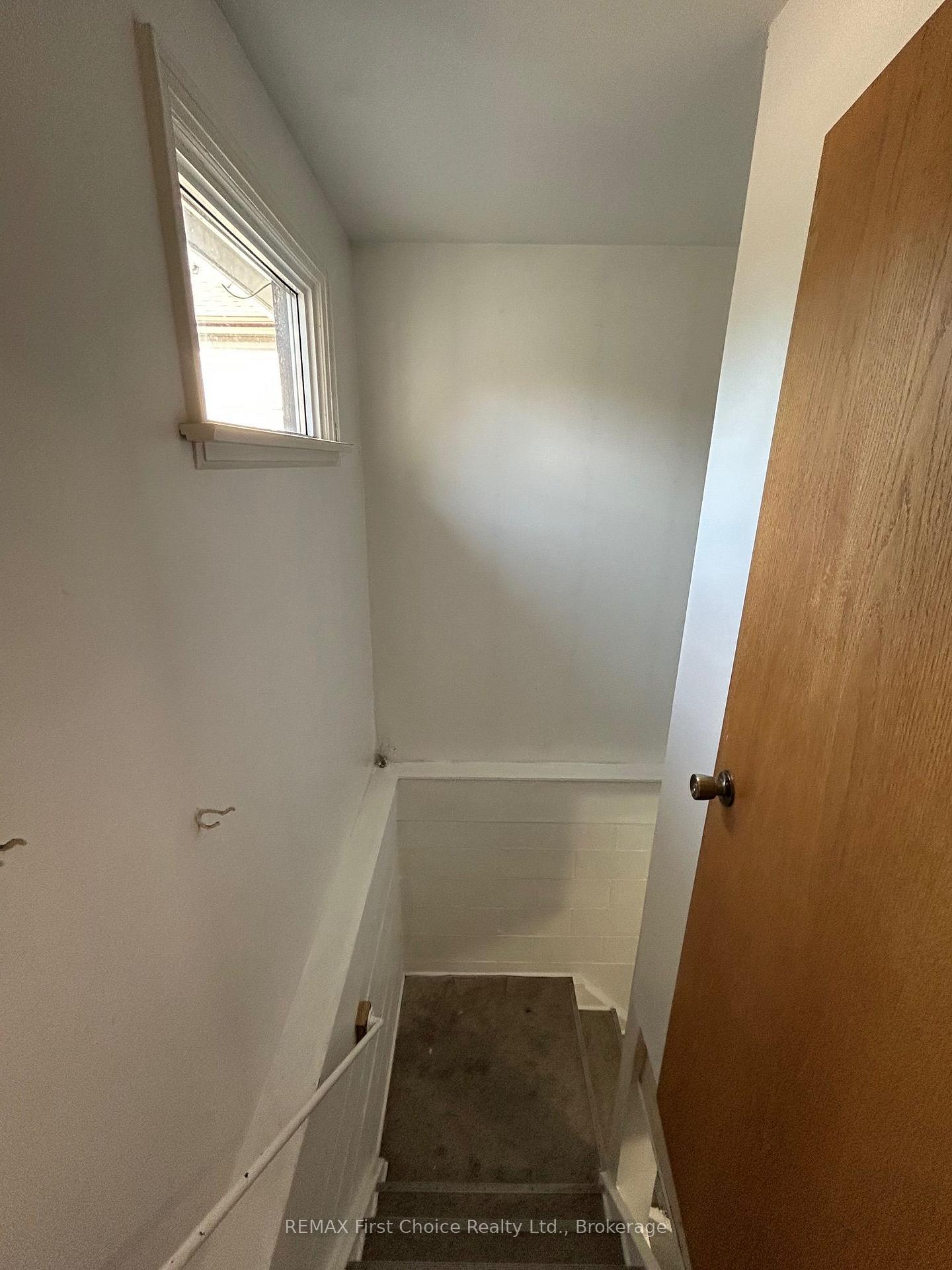 Photo 13 of 344 Cornwall Avenue, Thunder Bay, Court / Cumberland — HOMEH