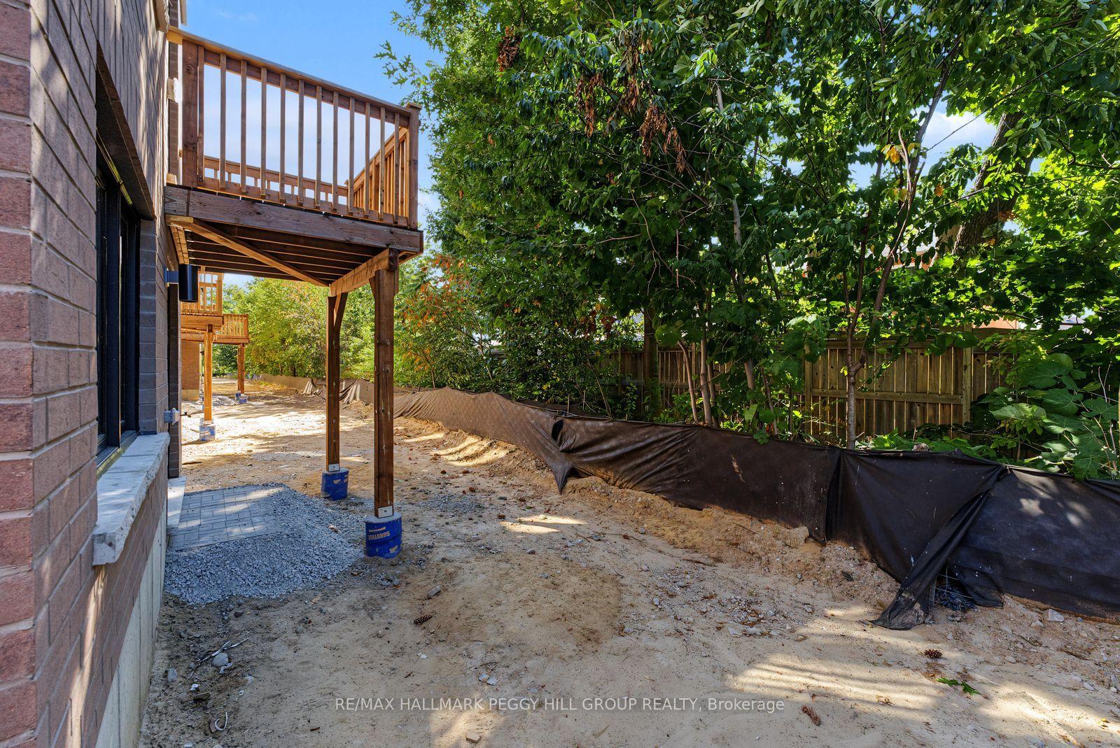 Photo 11 of 193 Durham Avenue, Barrie, Rural Barrie Southeast — HOMEH