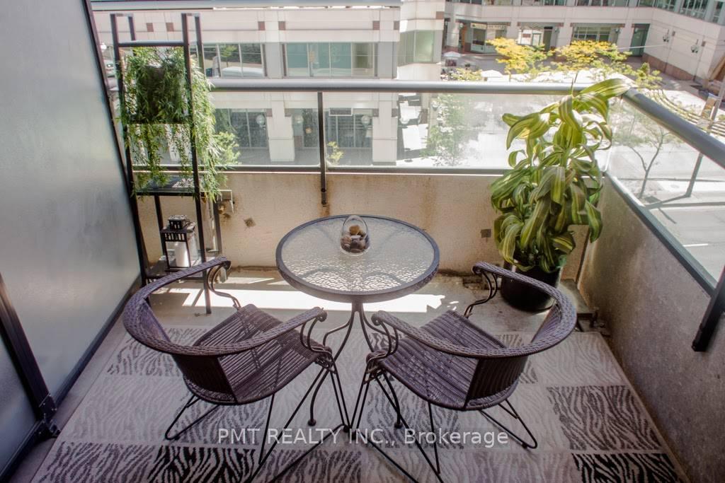 Photo 11 of Unit 408, 12 Yonge Street, Toronto, Waterfront Communities — HOMEH
