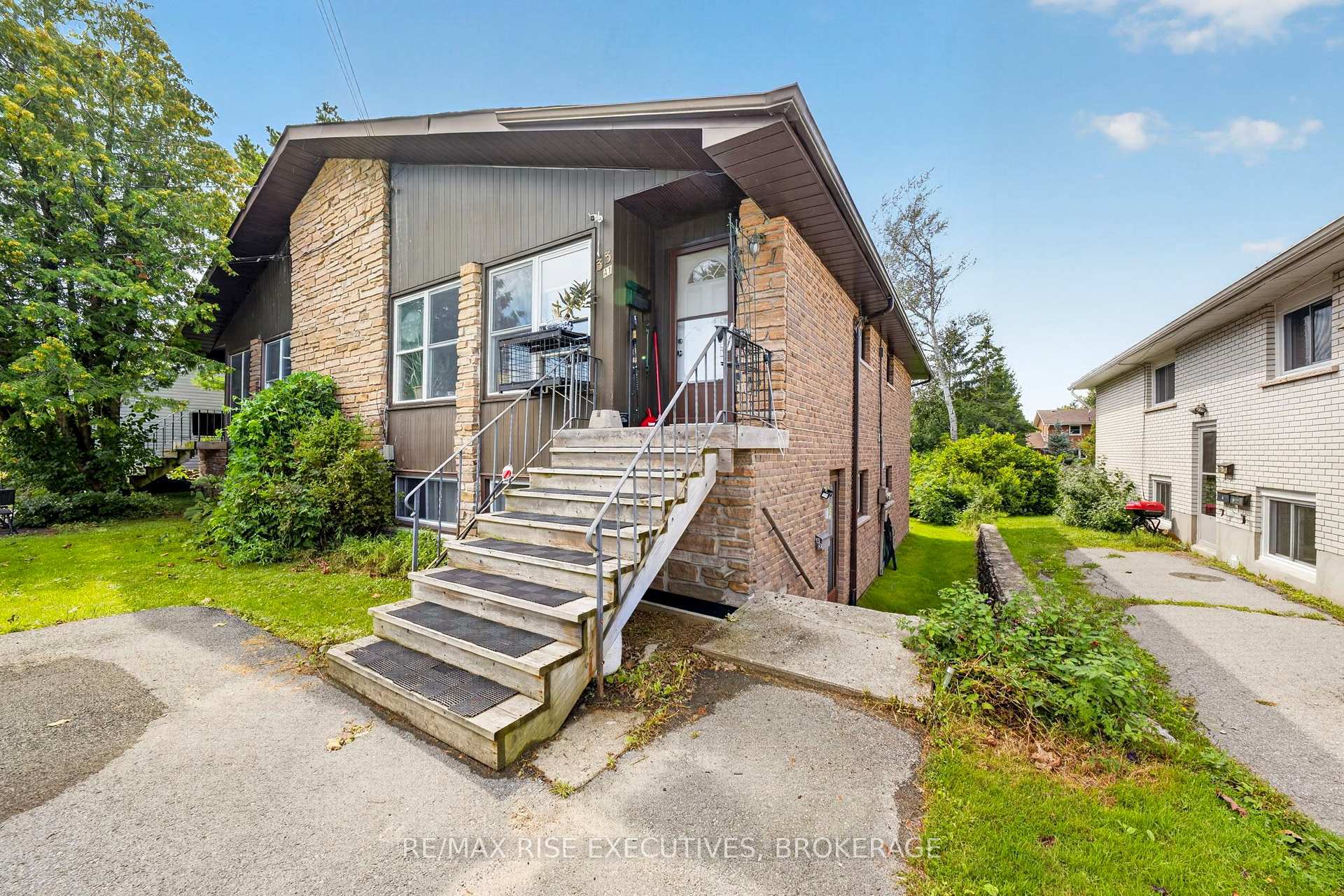 Photo 3 of 33 Montgomery Boulevard, Kingston, City SouthWest — HOMEH