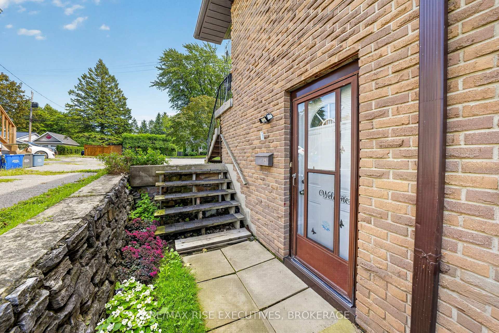 Photo 13 of 33 Montgomery Boulevard, Kingston, City SouthWest — HOMEH