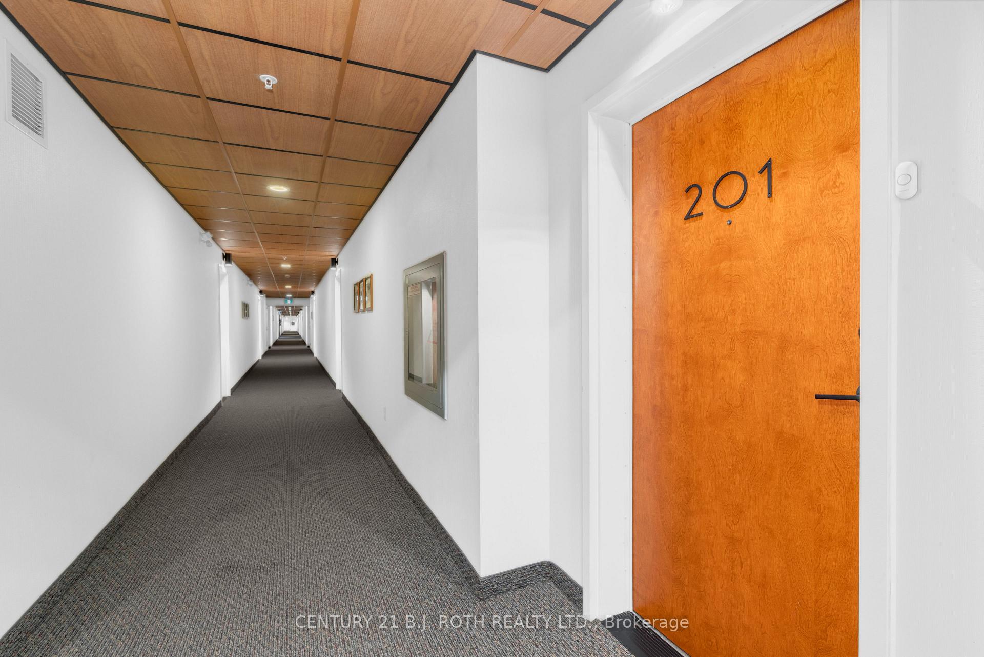 Photo 2 of Unit 201, 720 Yonge Street, Barrie, Painswick South — HOMEH