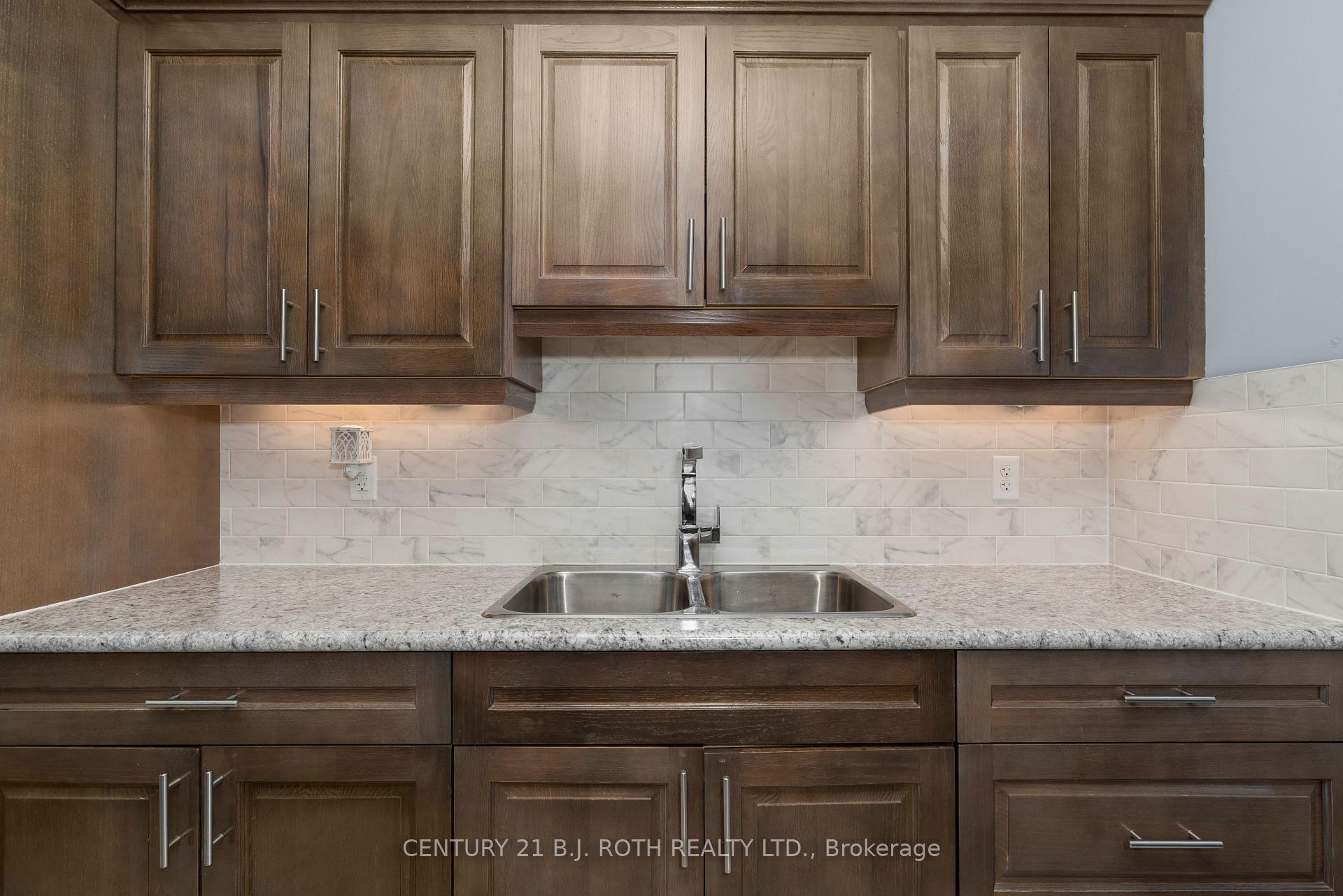 Photo 15 of Unit 201, 720 Yonge Street, Barrie, Painswick South — HOMEH