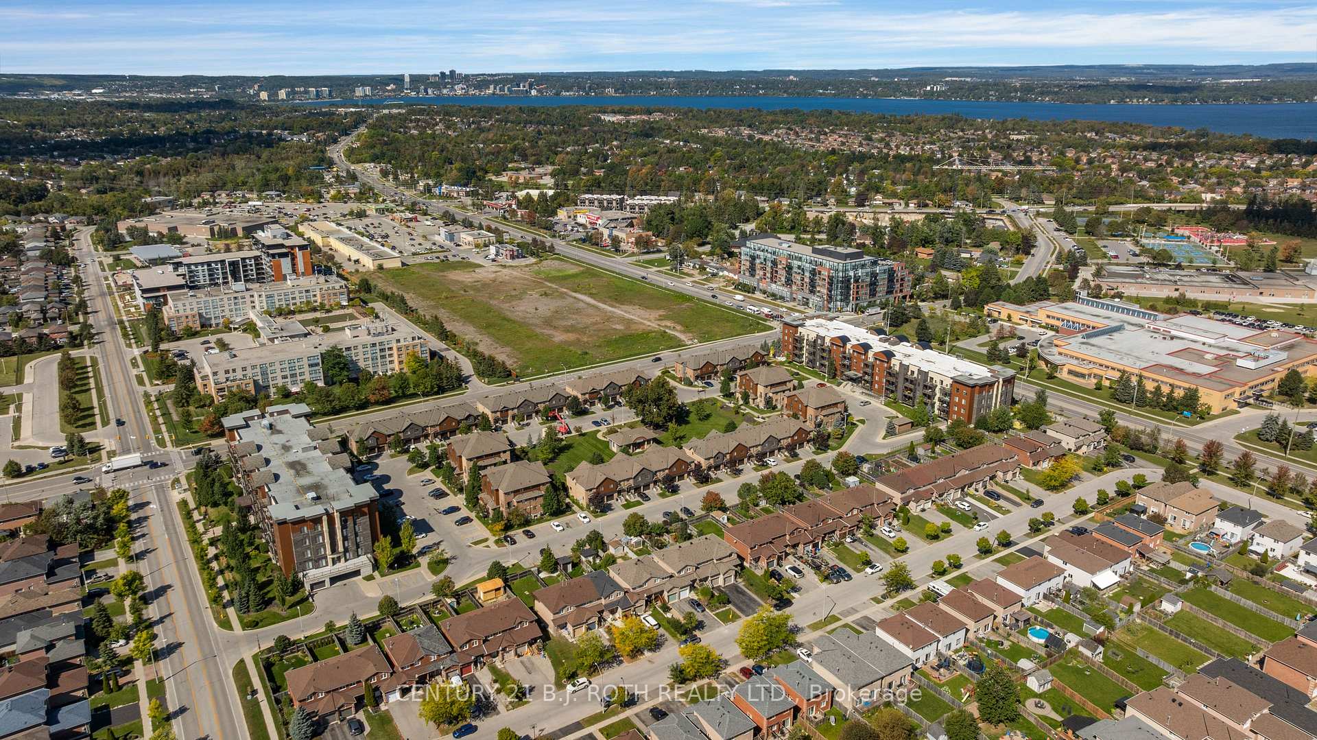 Photo 42 of Unit 201, 720 Yonge Street, Barrie, Painswick South — HOMEH