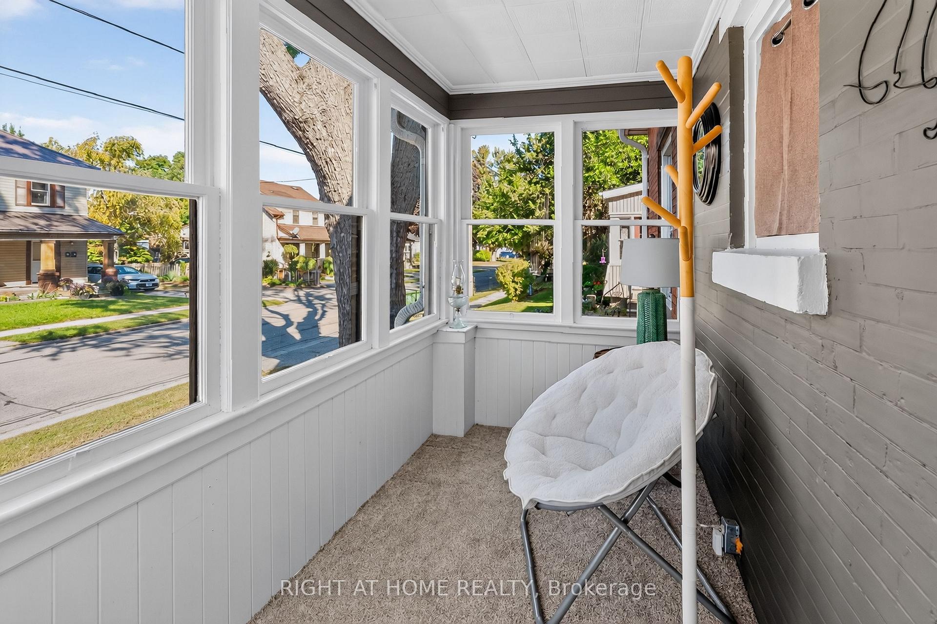 Photo 4 of 46 West Avenue, St. Thomas — HOMEH