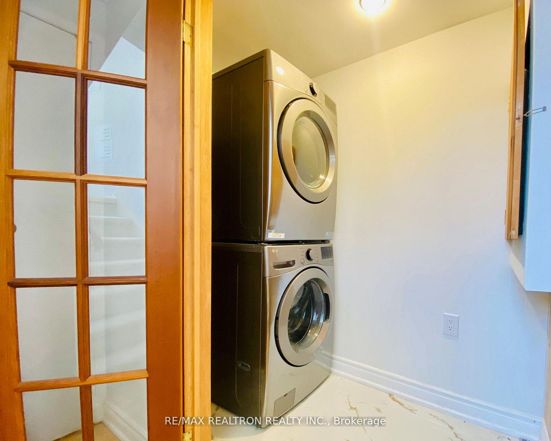 Photo 4 of Unit Upper, 129 Sexton Crescent, North York, Hillcrest Village — HOMEH