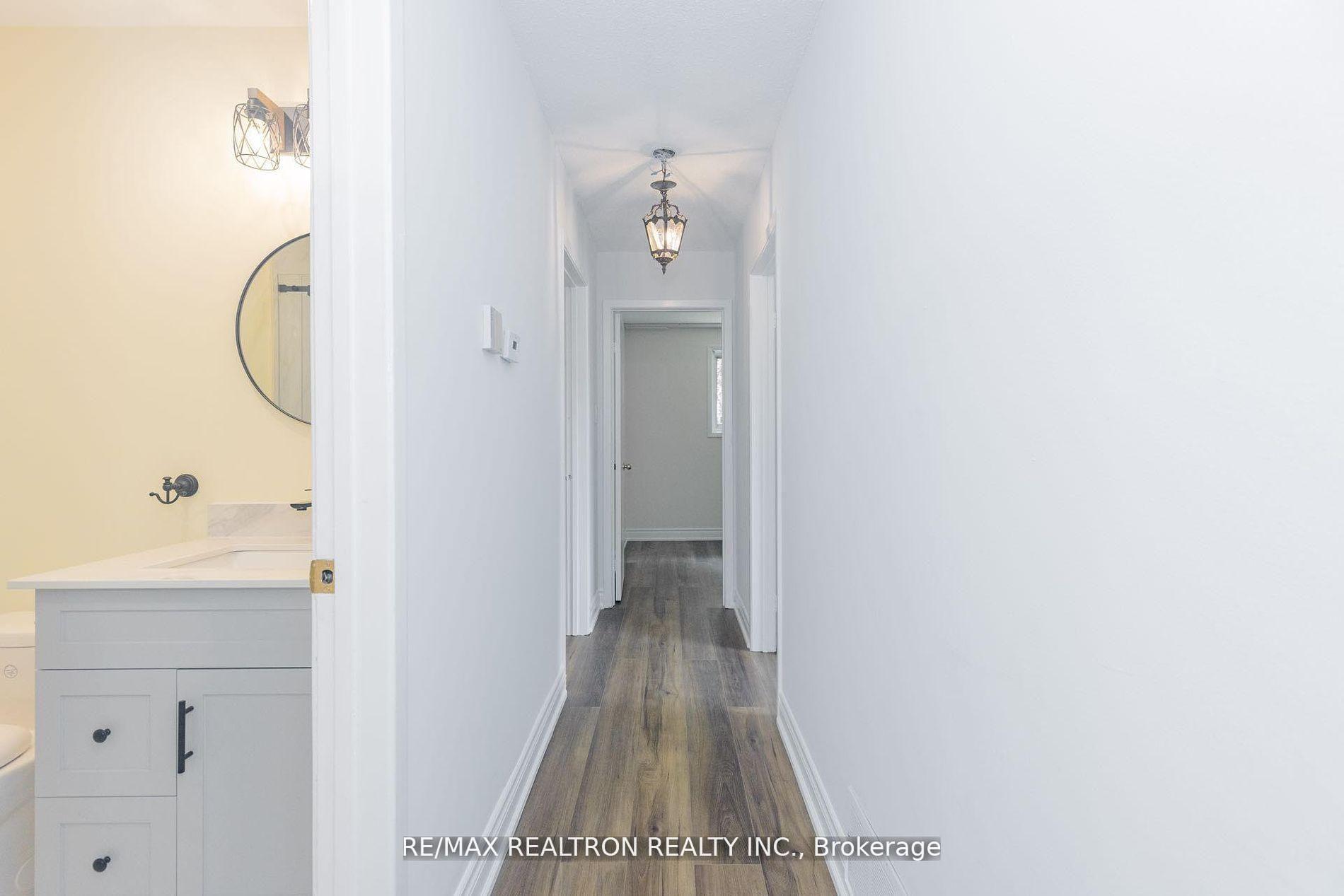 Photo 11 of Unit Upper, 129 Sexton Crescent, North York, Hillcrest Village — HOMEH