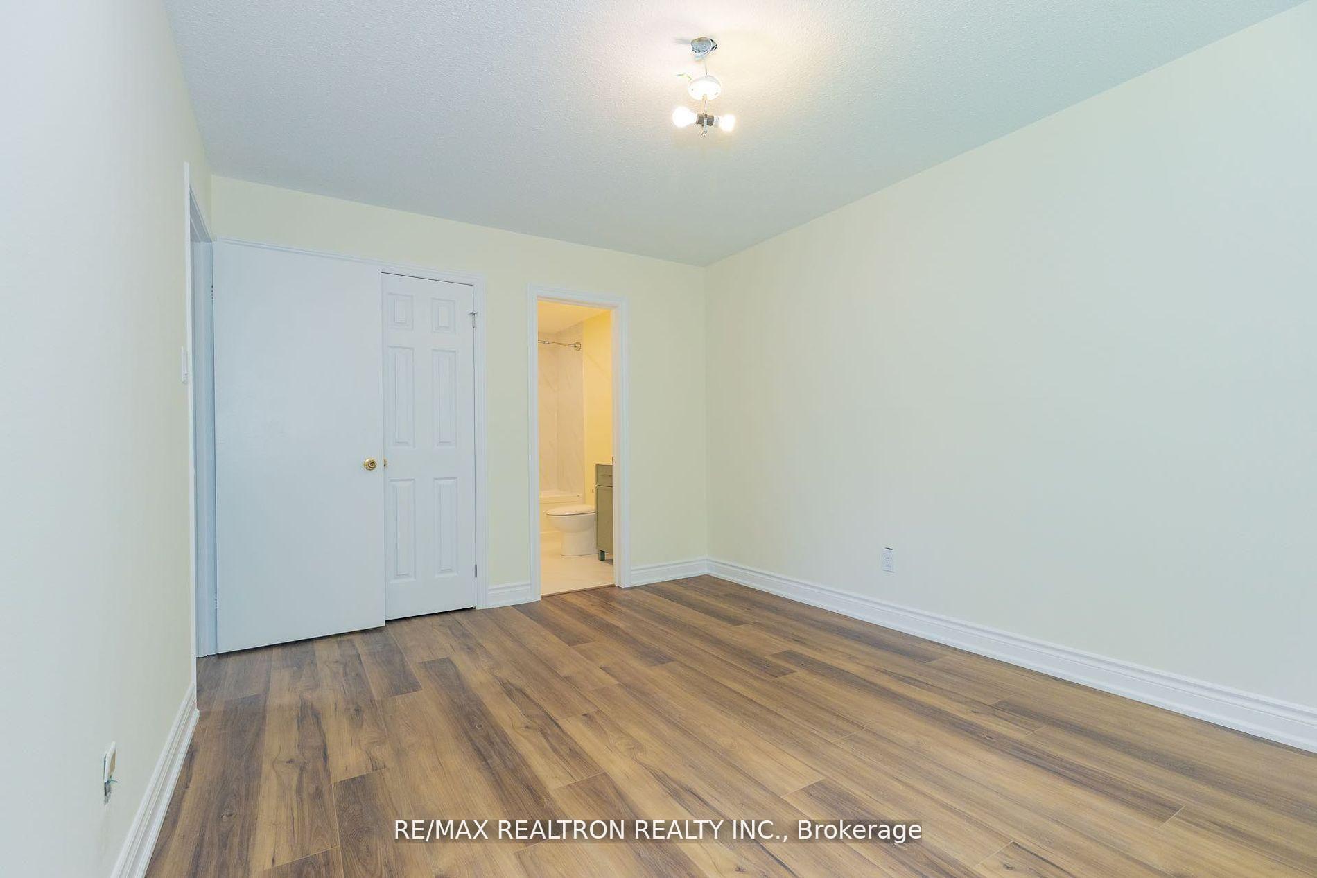 Photo 12 of Unit Upper, 129 Sexton Crescent, North York, Hillcrest Village — HOMEH