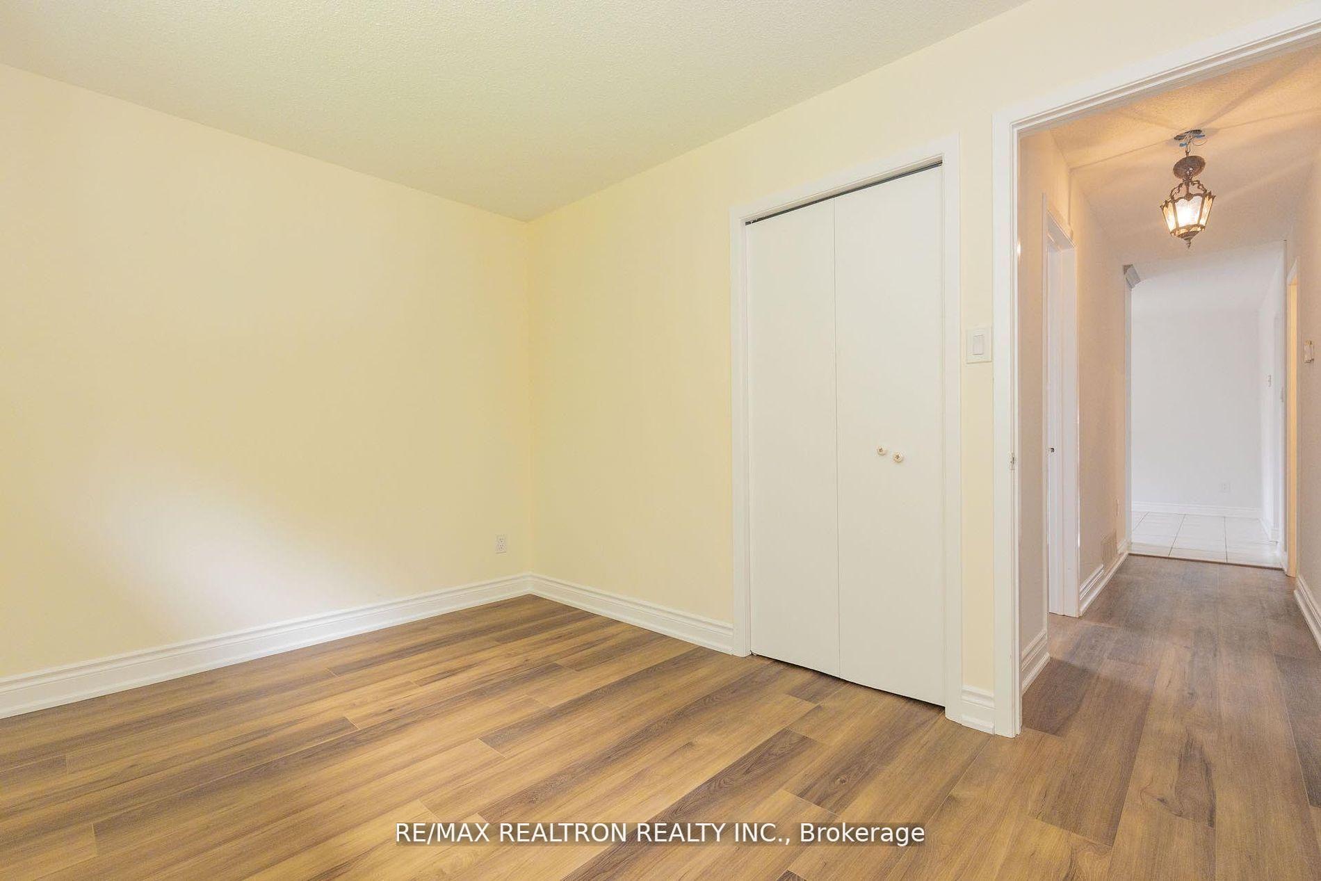 Photo 17 of Unit Upper, 129 Sexton Crescent, North York, Hillcrest Village — HOMEH
