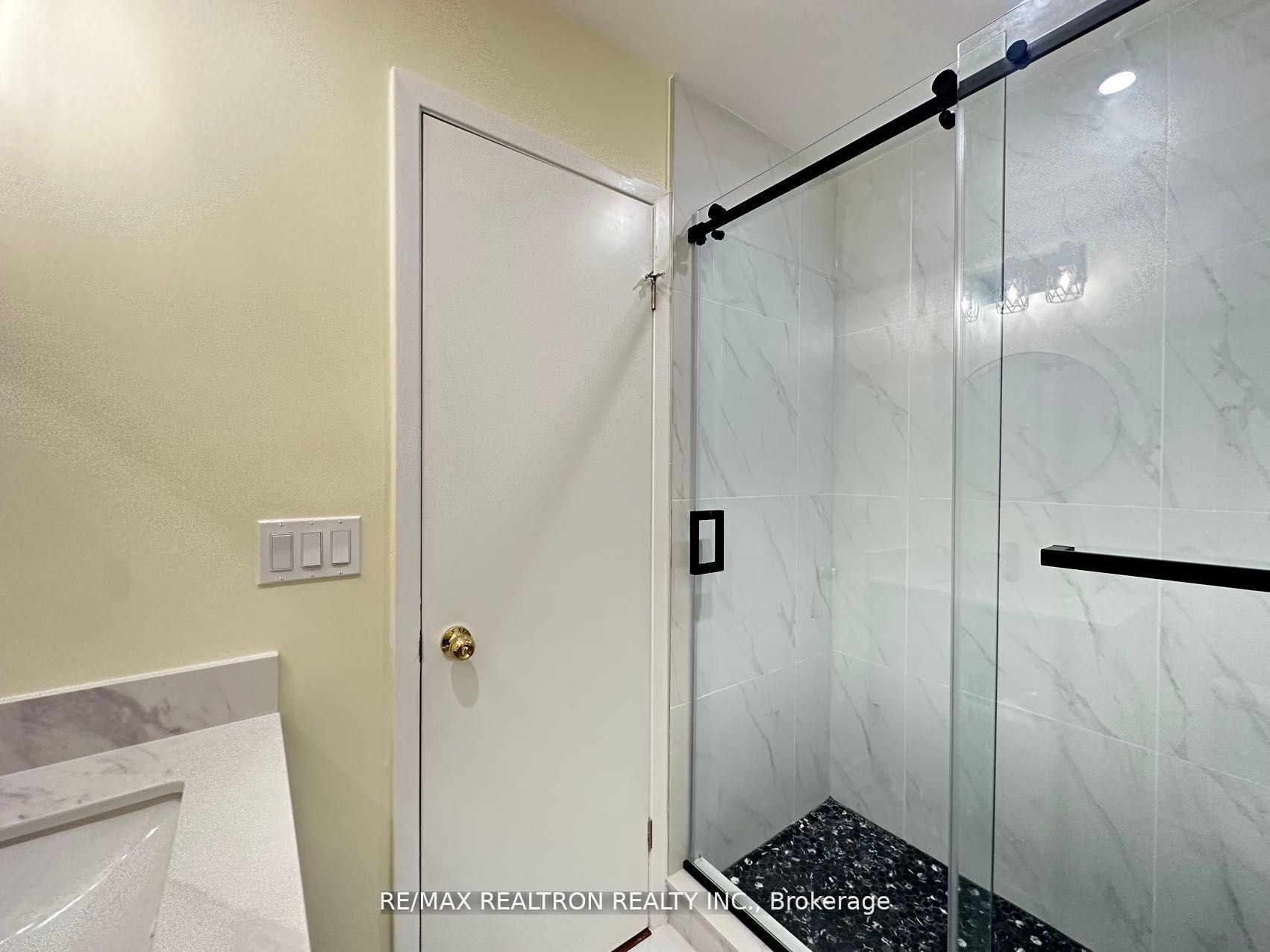 Photo 20 of Unit Upper, 129 Sexton Crescent, North York, Hillcrest Village — HOMEH