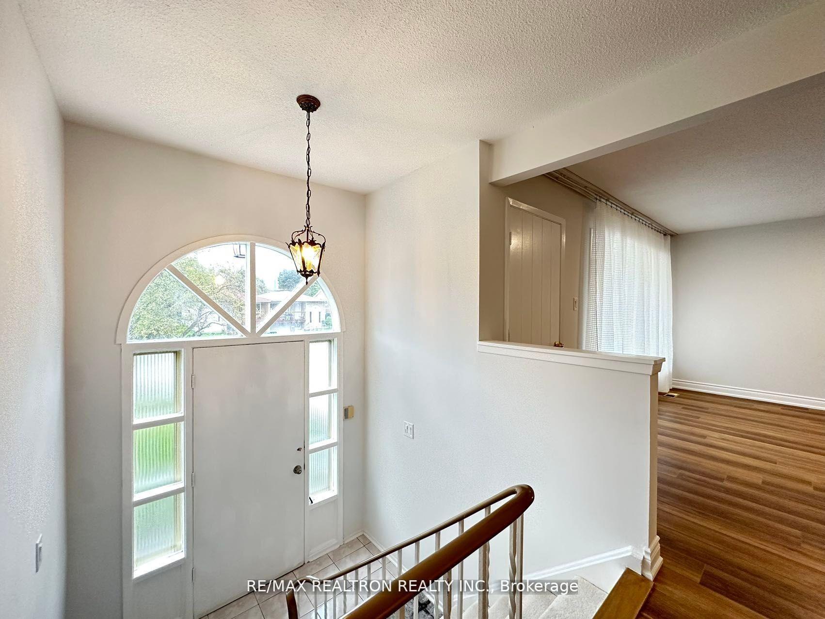 Photo 22 of Unit Upper, 129 Sexton Crescent, North York, Hillcrest Village — HOMEH