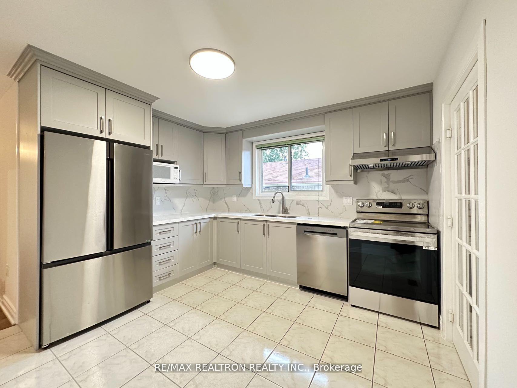 Photo 26 of Unit Upper, 129 Sexton Crescent, North York, Hillcrest Village — HOMEH