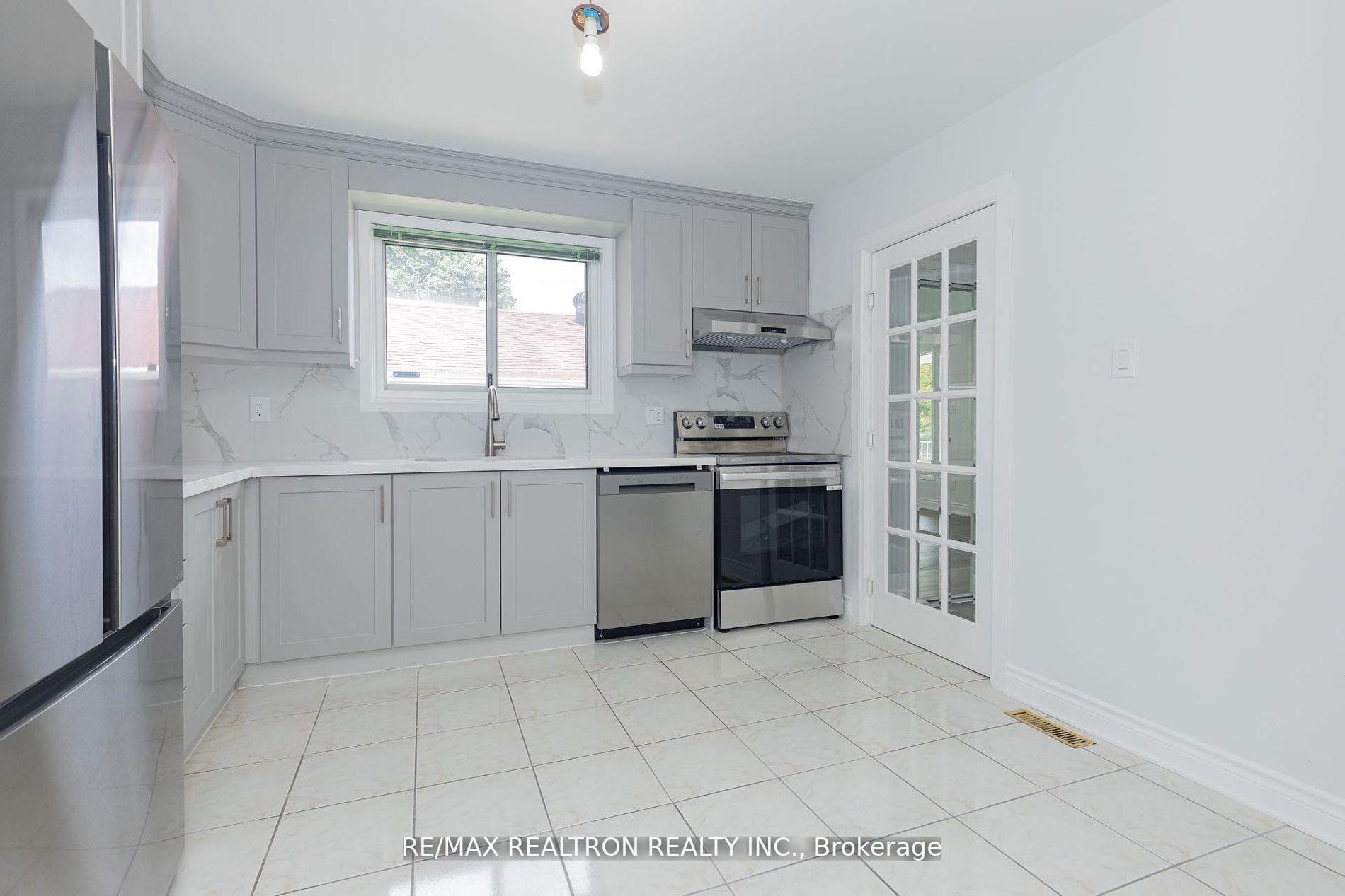 Photo 27 of Unit Upper, 129 Sexton Crescent, North York, Hillcrest Village — HOMEH