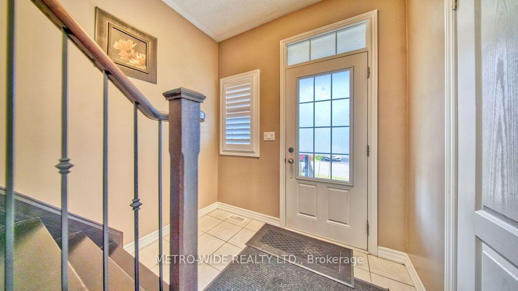 Photo 7 of 1247 Graham Clapp Avenue, Oshawa, Taunton — HOMEH