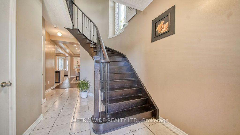 Photo 8 of 1247 Graham Clapp Avenue, Oshawa, Taunton — HOMEH