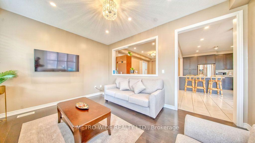 Photo 24 of 1247 Graham Clapp Avenue, Oshawa, Taunton — HOMEH