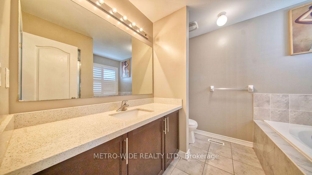 Photo 31 of 1247 Graham Clapp Avenue, Oshawa, Taunton — HOMEH