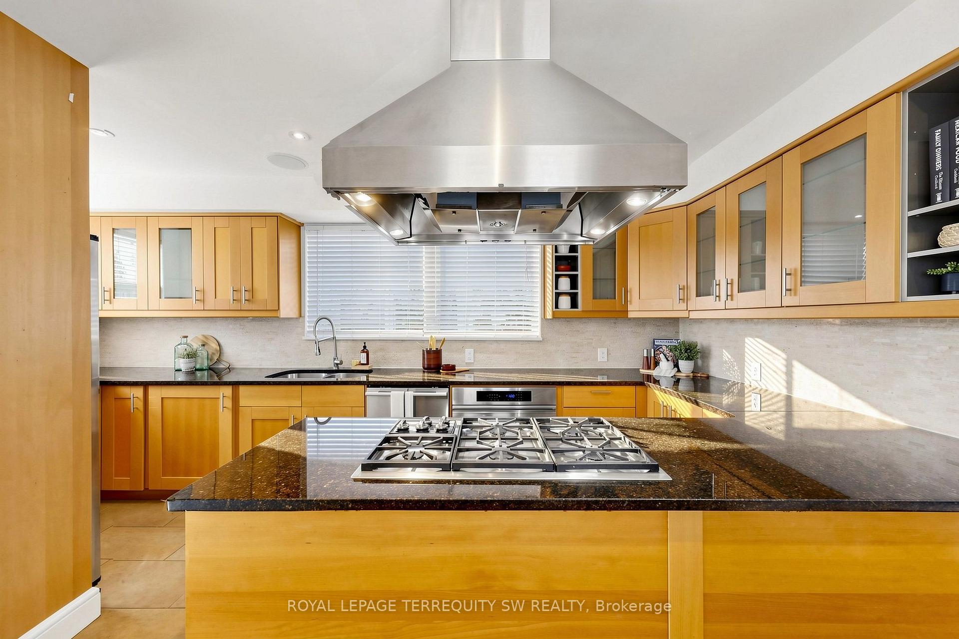 Photo 10 of 105 Barker Avenue, Toronto, Danforth Village-East York — HOMEH