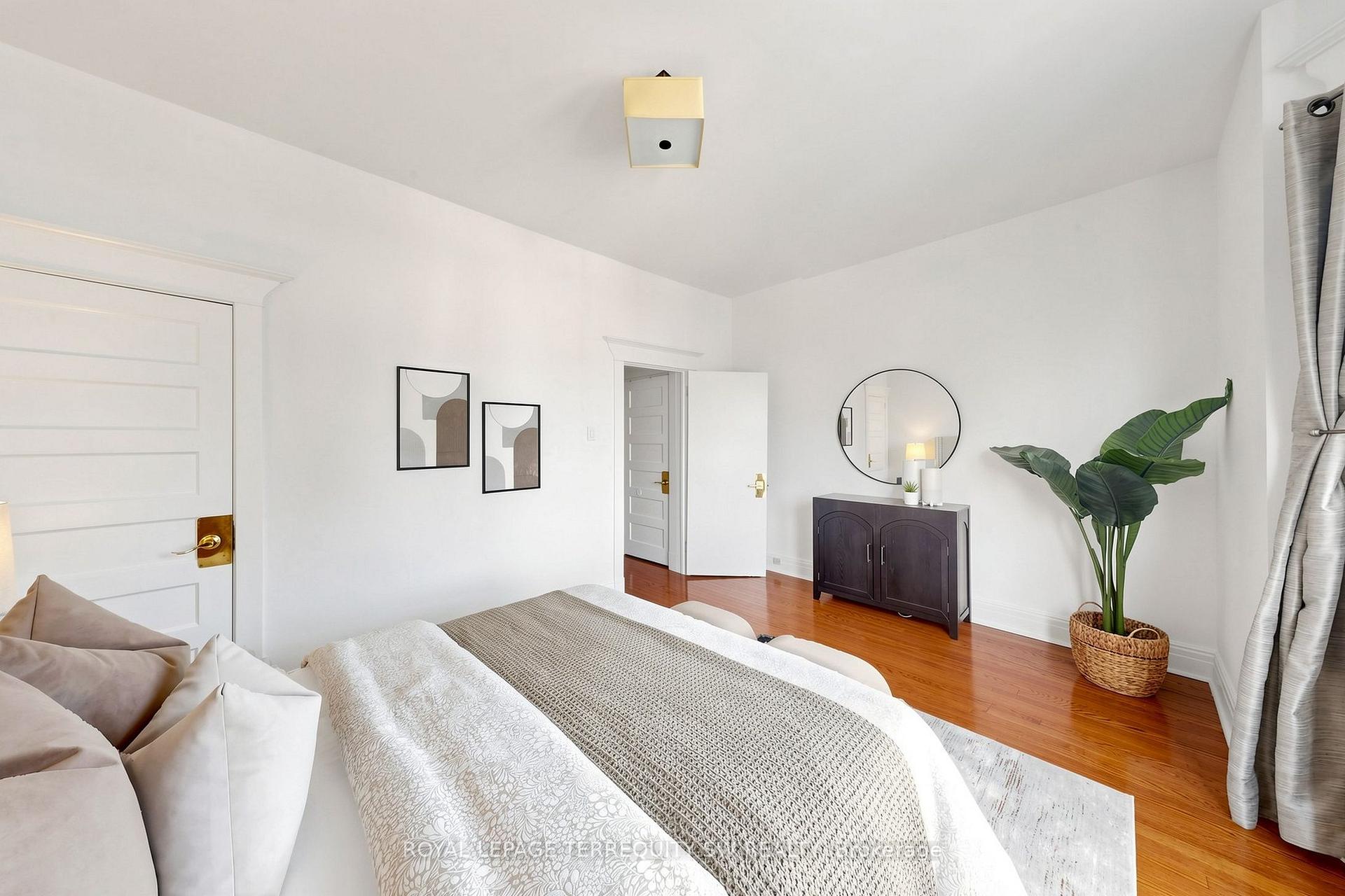 Photo 14 of 105 Barker Avenue, Toronto, Danforth Village-East York — HOMEH