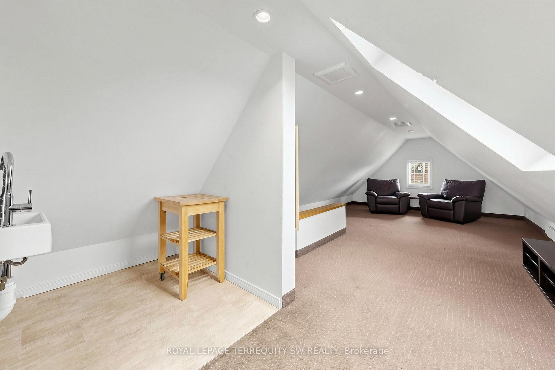Photo 20 of 105 Barker Avenue, Toronto, Danforth Village-East York — HOMEH