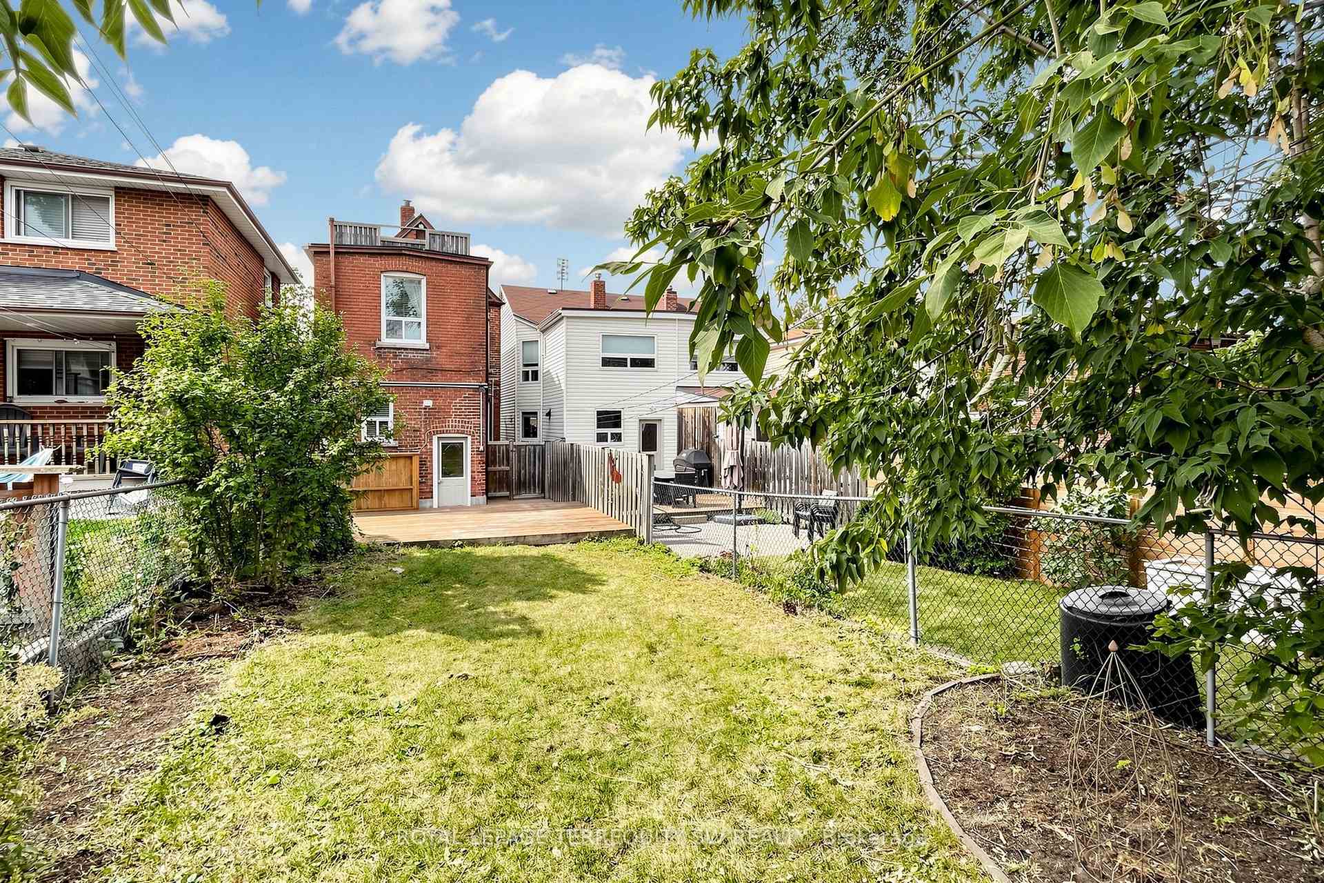 Photo 25 of 105 Barker Avenue, Toronto, Danforth Village-East York — HOMEH