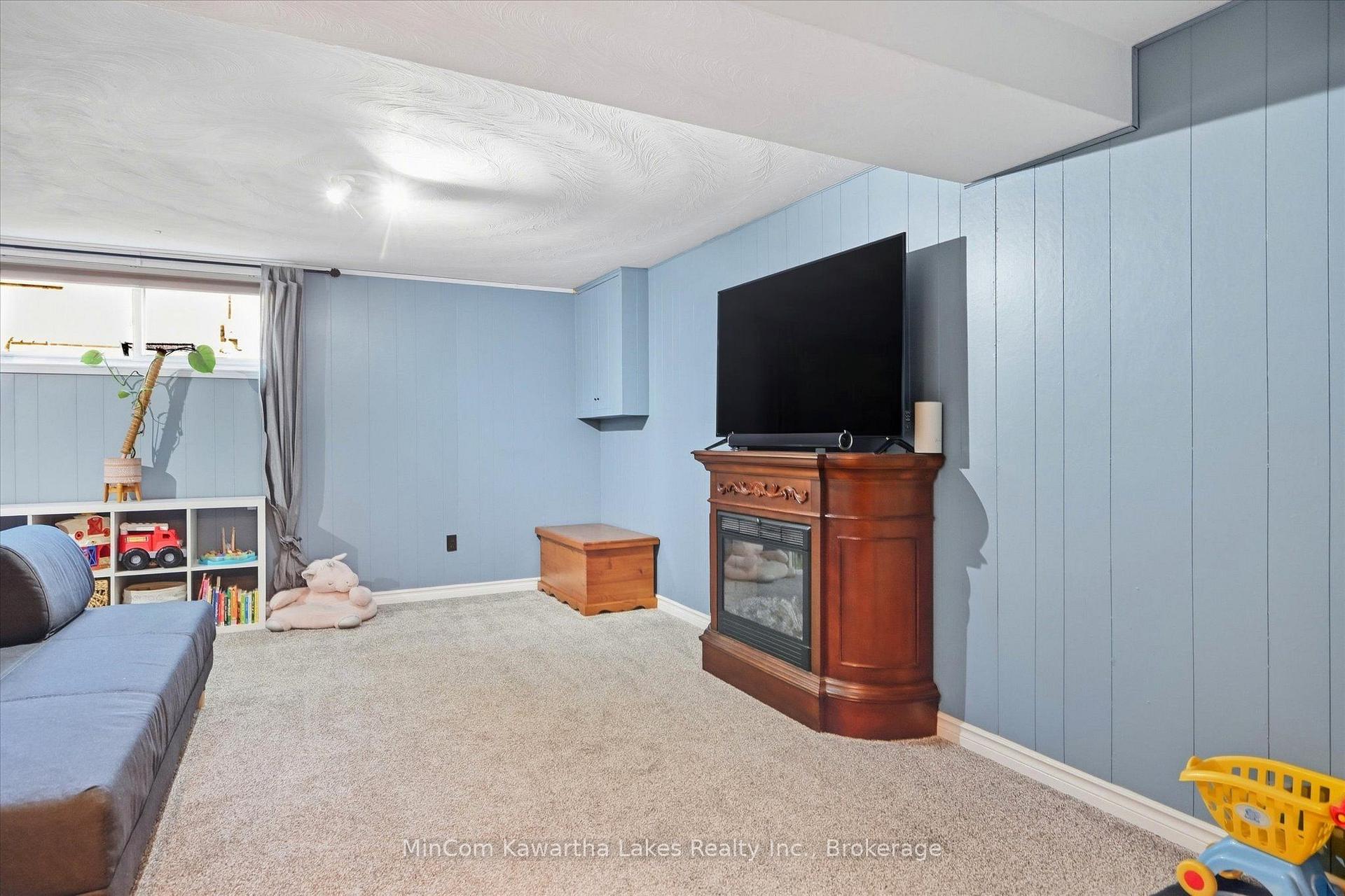 Photo 33 of 472 Highland Road, Peterborough, Northcrest Ward 5 — HOMEH