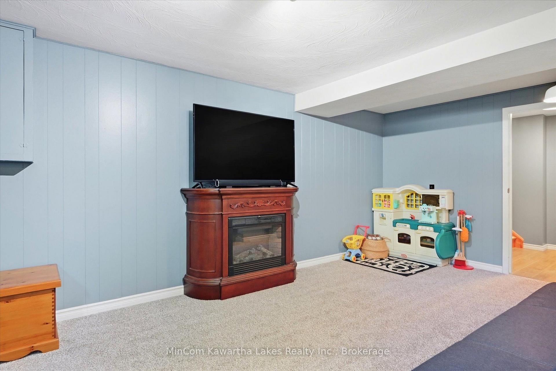 Photo 34 of 472 Highland Road, Peterborough, Northcrest Ward 5 — HOMEH