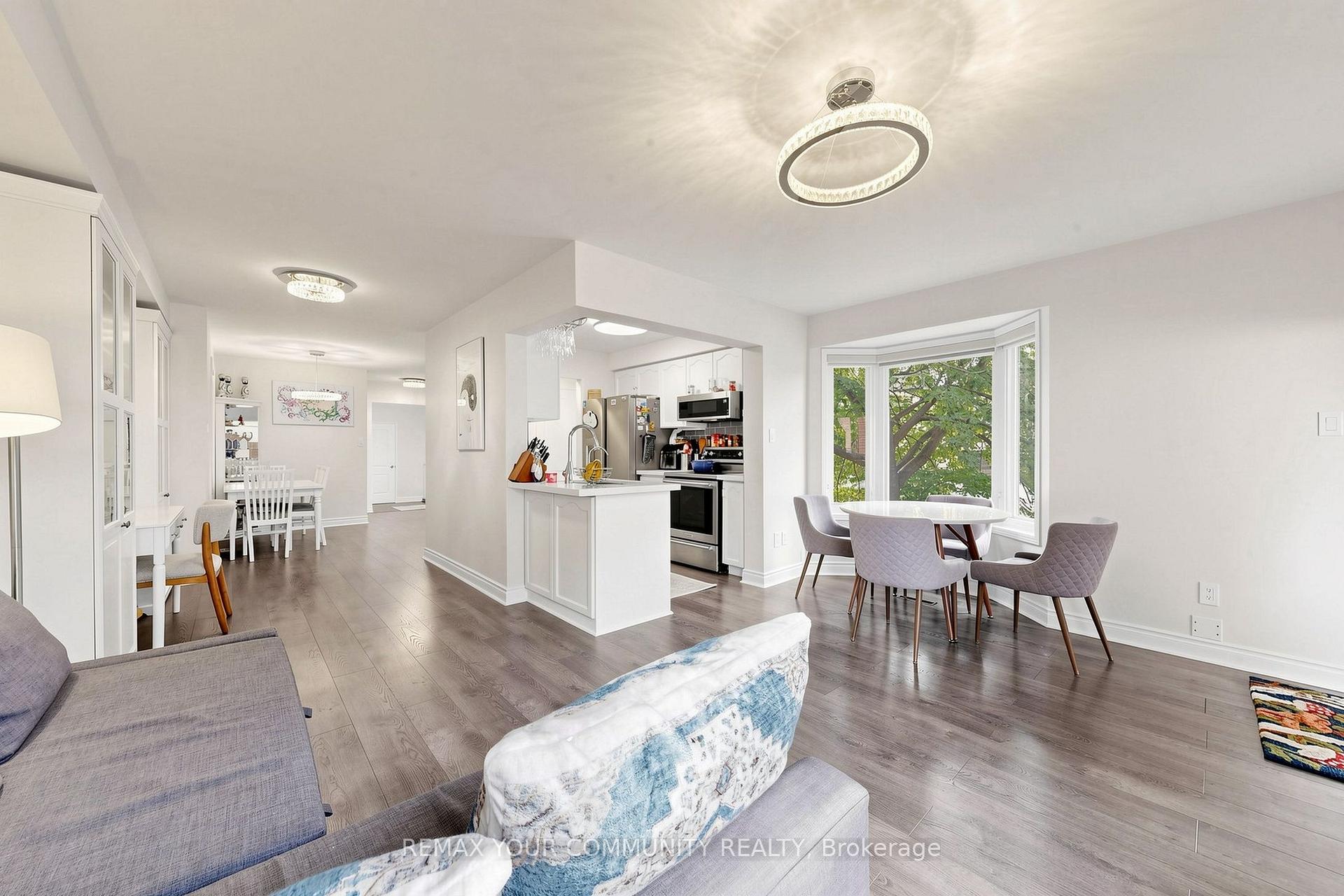Photo 4 of 187 Vanguard Road, Vaughan, Patterson — HOMEH