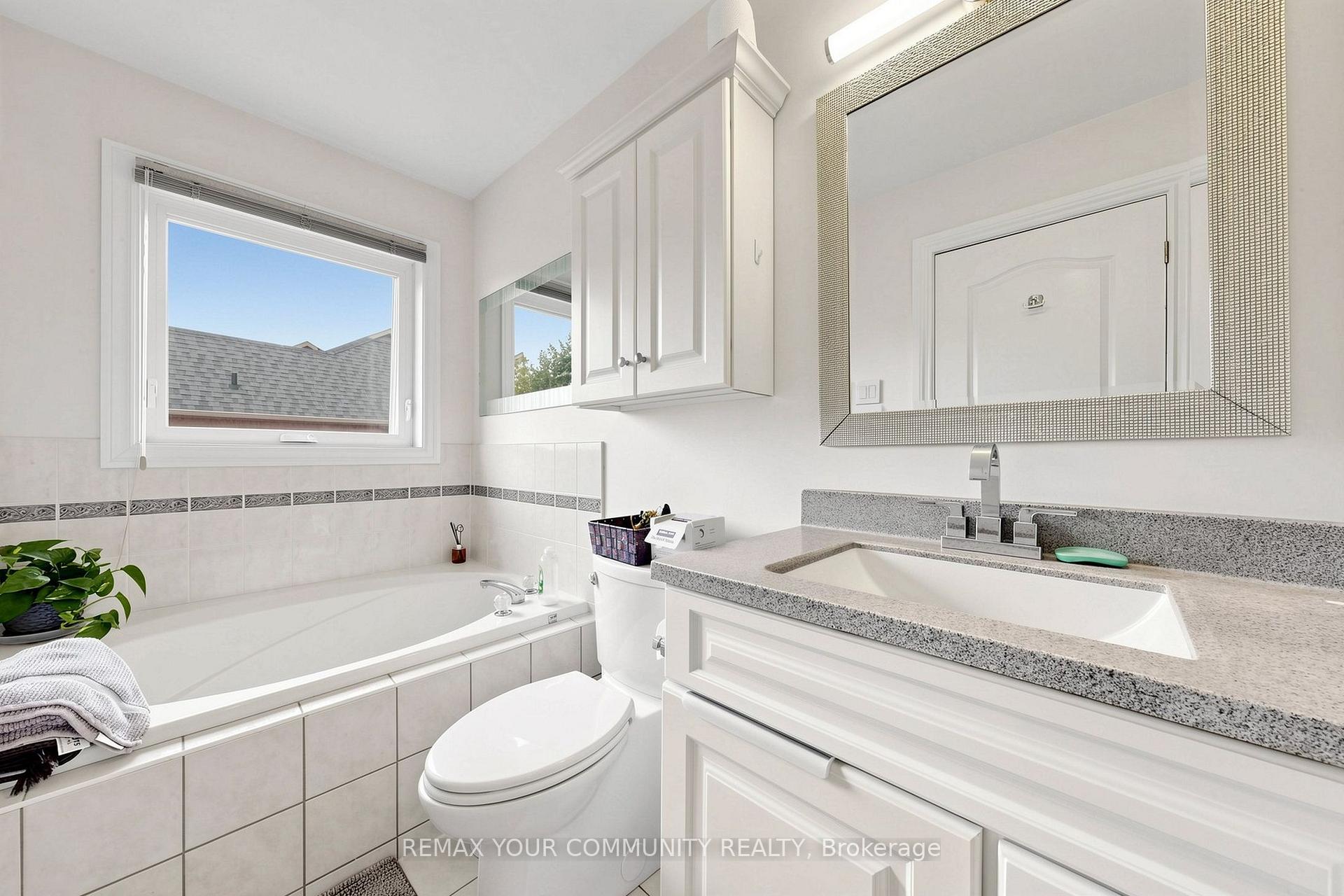 Photo 26 of 187 Vanguard Road, Vaughan, Patterson — HOMEH