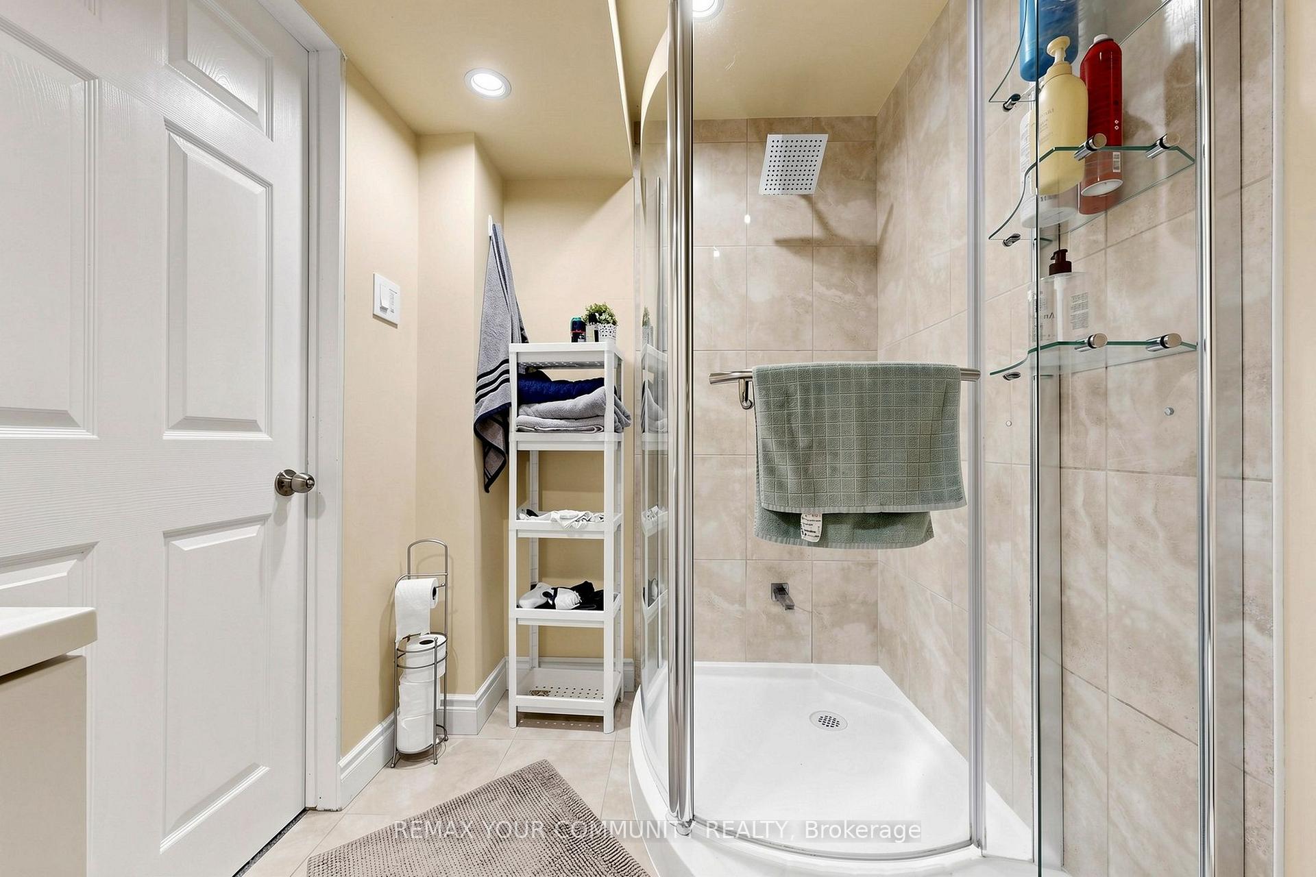 Photo 46 of 187 Vanguard Road, Vaughan, Patterson — HOMEH