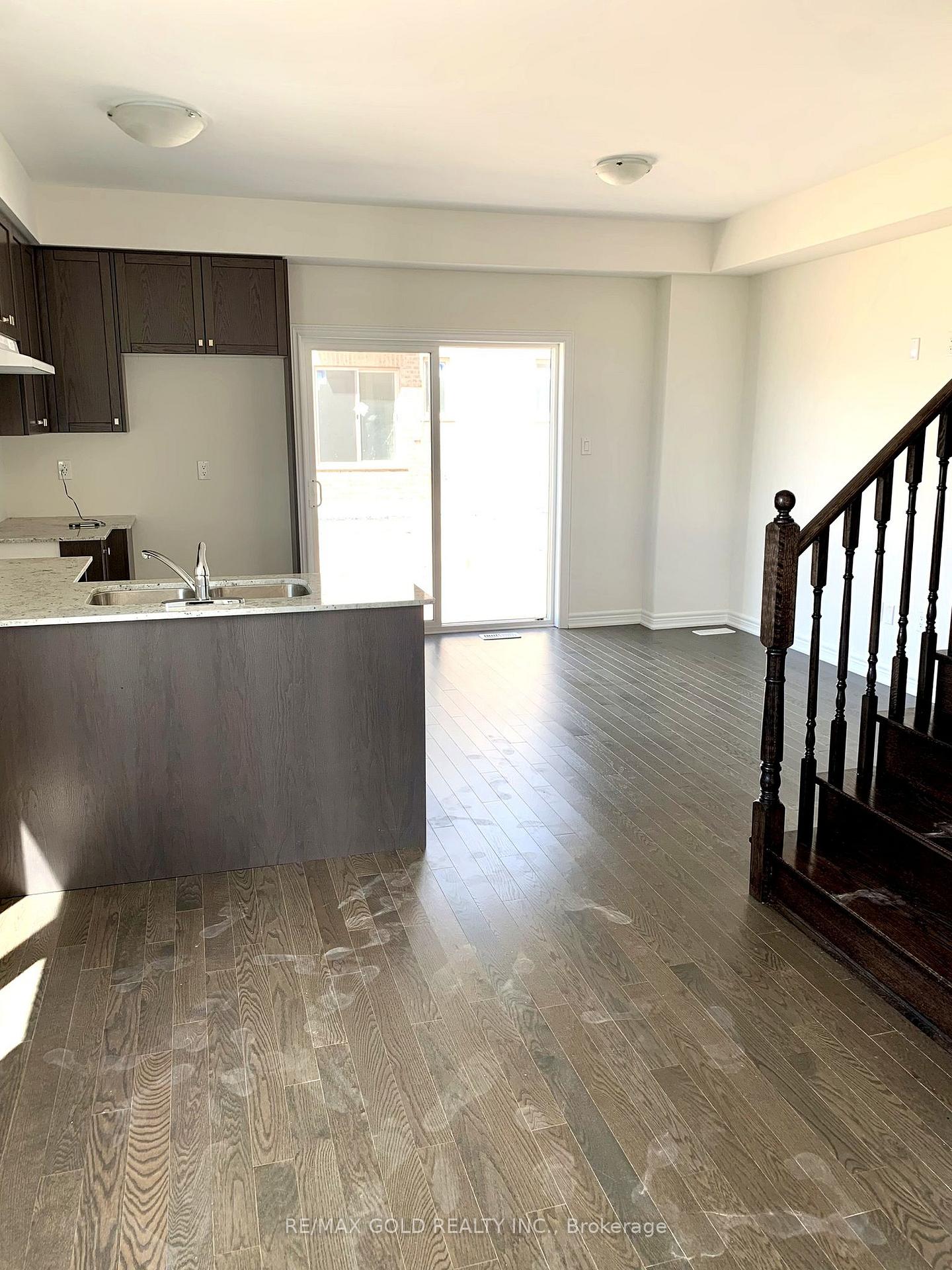 Photo 4 of 3953 Lodi Road, Burlington, Alton — HOMEH