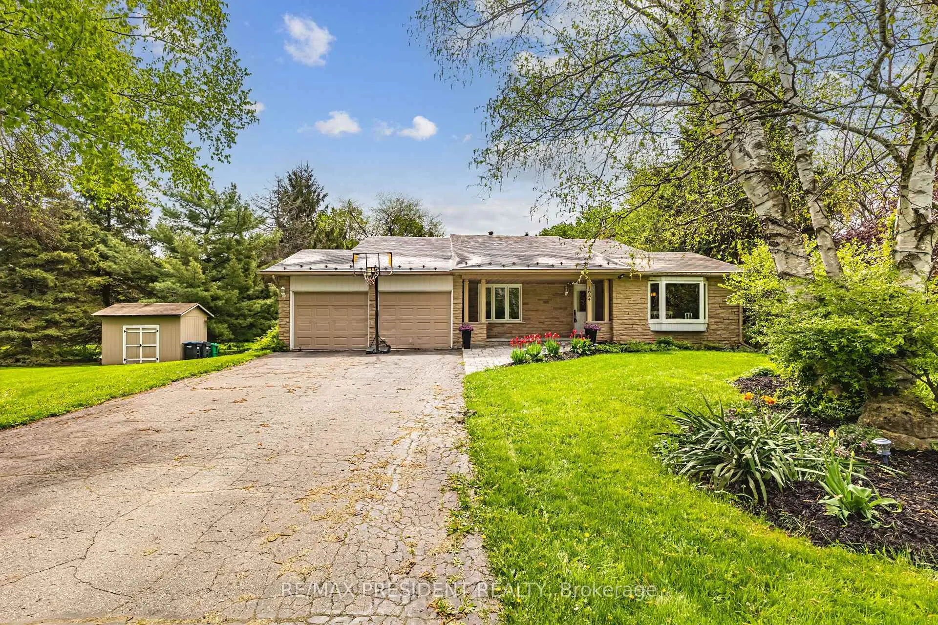 Front of 1684 Vaughan Drive