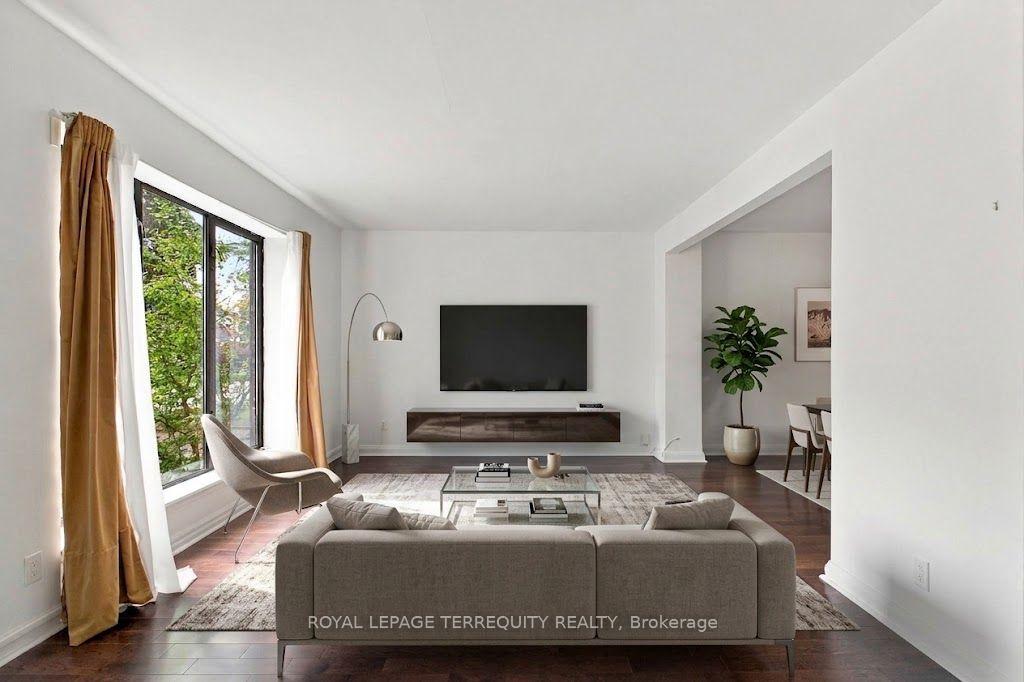 Photo 3 of 102 Anndale Drive, North York, Willowdale East — HOMEH