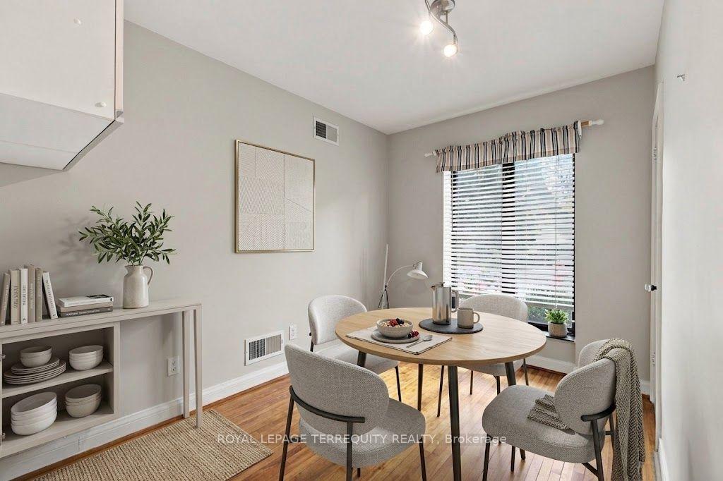 Photo 13 of 102 Anndale Drive, North York, Willowdale East — HOMEH