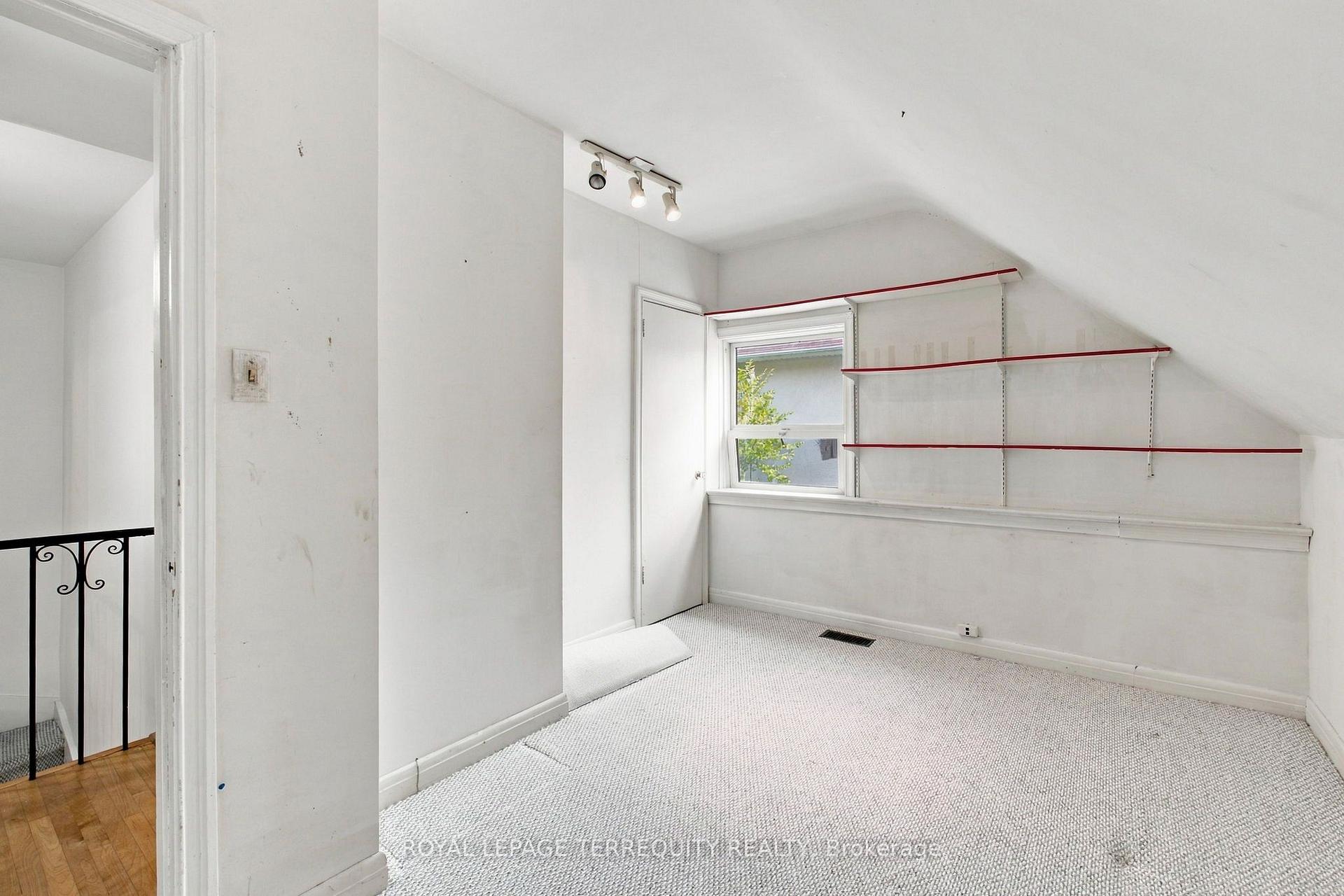 Photo 19 of 102 Anndale Drive, North York, Willowdale East — HOMEH