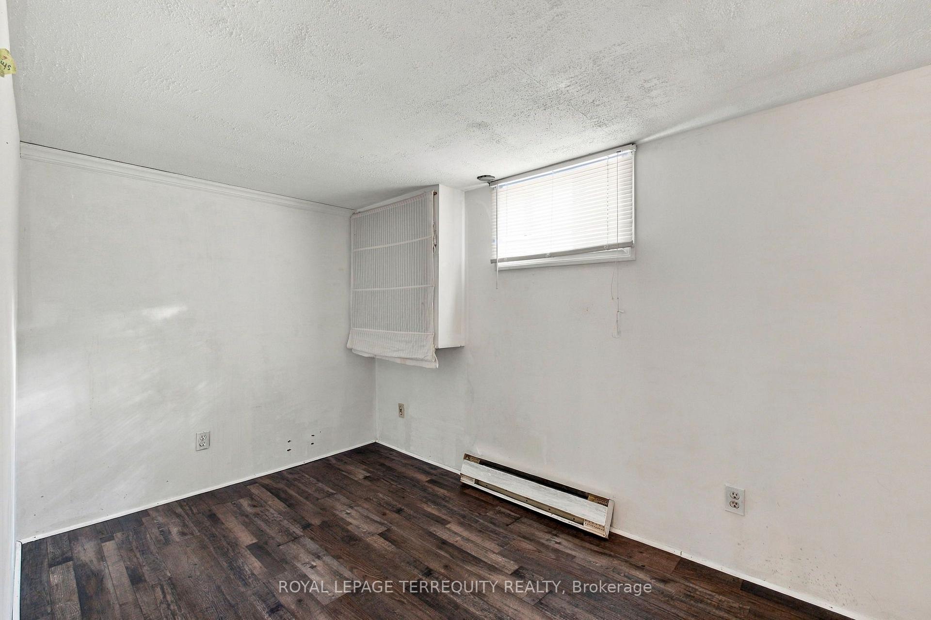 Photo 24 of 102 Anndale Drive, North York, Willowdale East — HOMEH