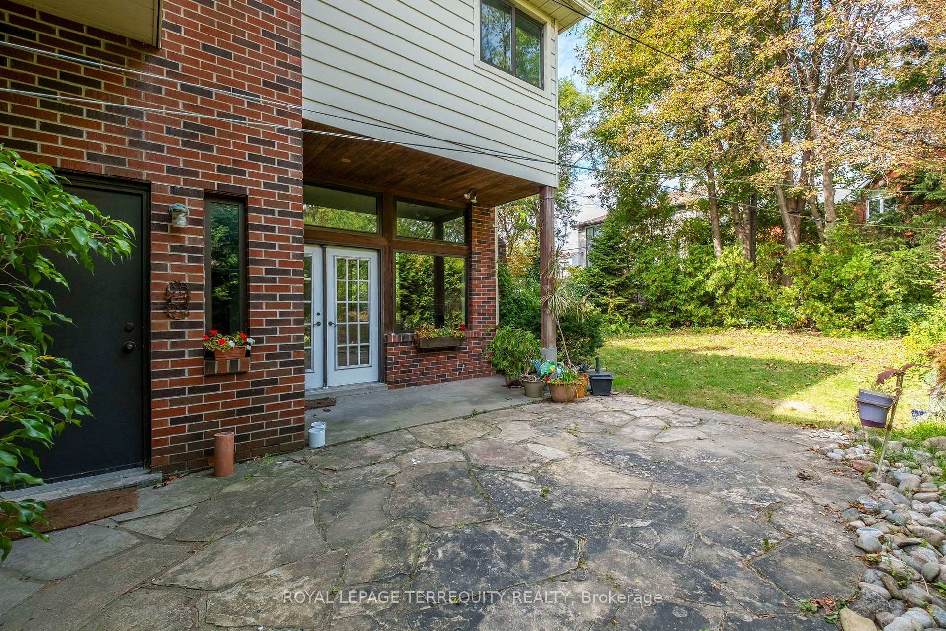 Photo 26 of 102 Anndale Drive, North York, Willowdale East — HOMEH