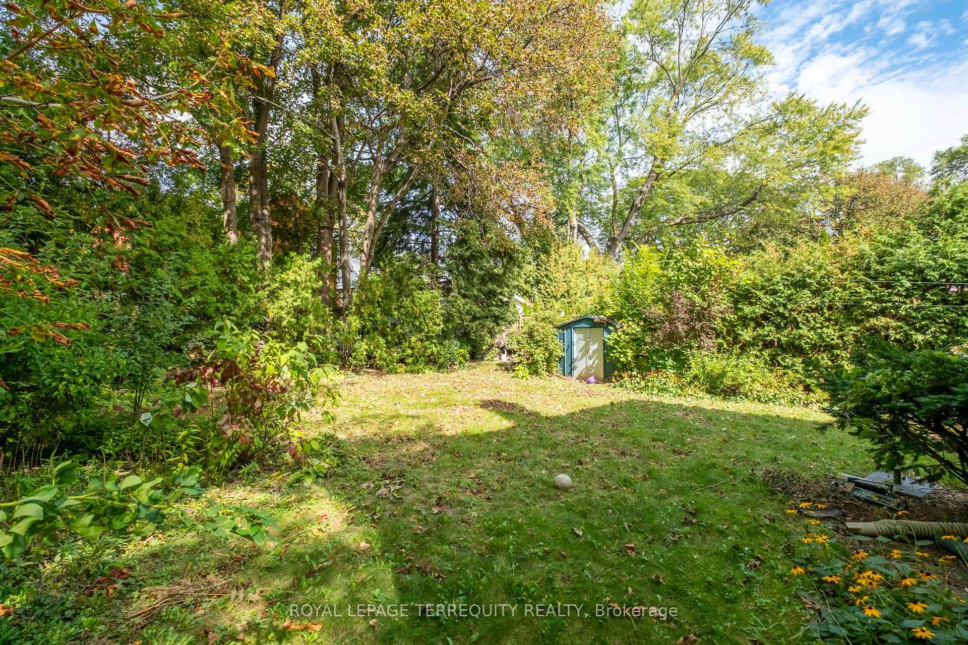 Photo 29 of 102 Anndale Drive, North York, Willowdale East — HOMEH